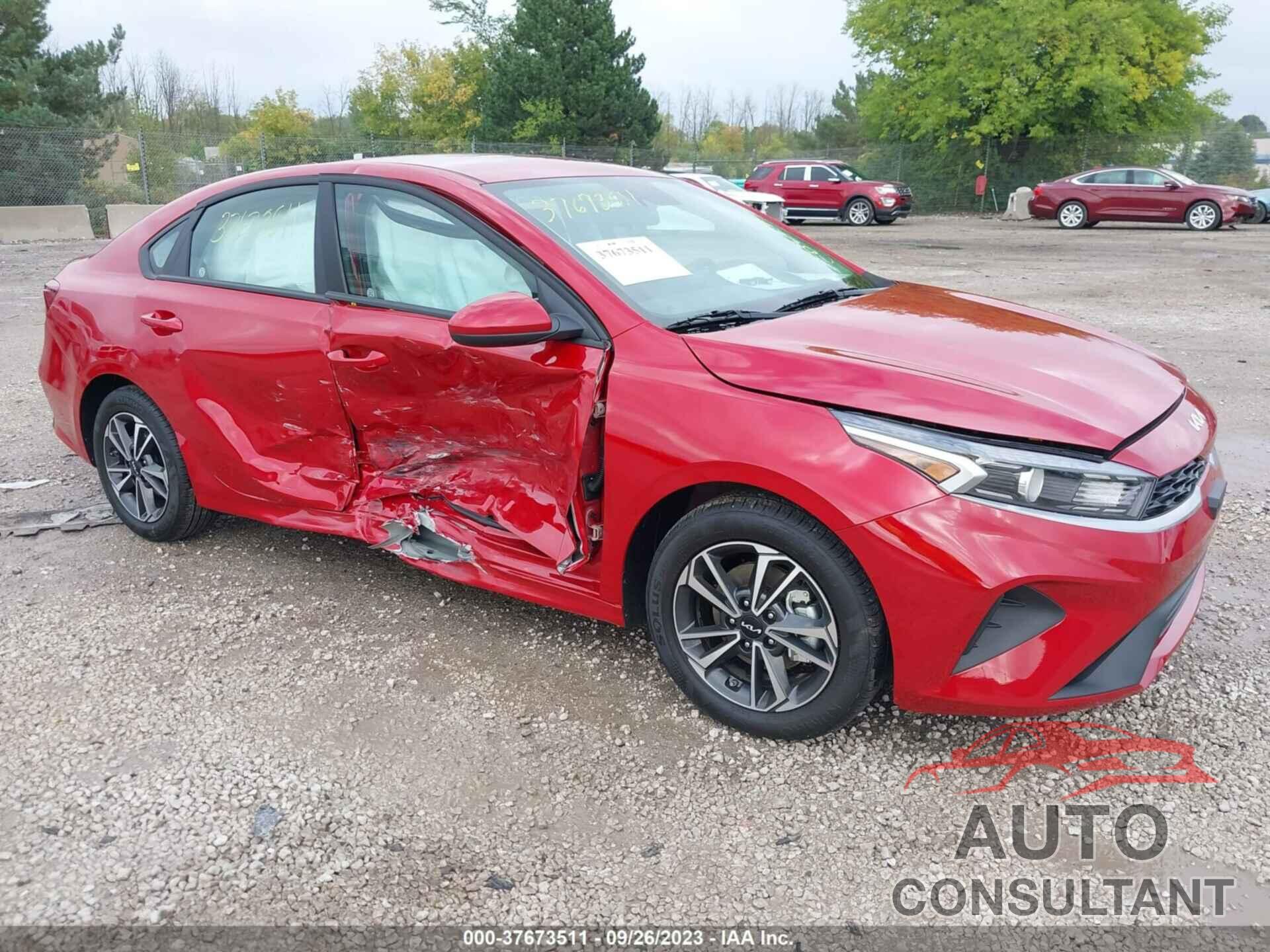 KIA FORTE 2023 - 3KPF24AD5PE682033