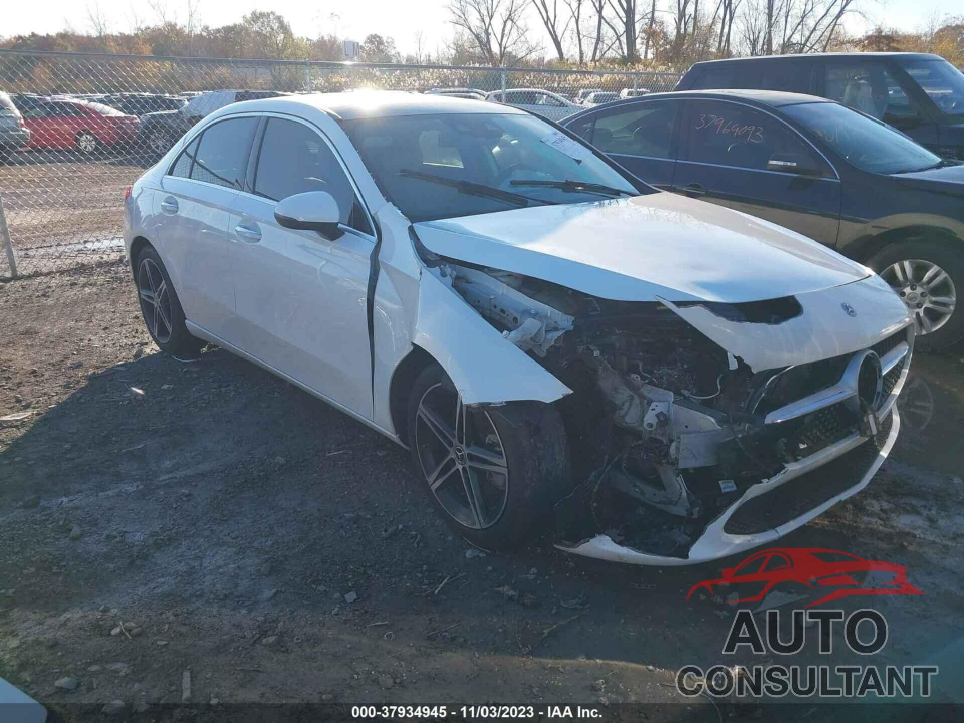 MERCEDES-BENZ A 220 2019 - WDD3G4FB2KW029322