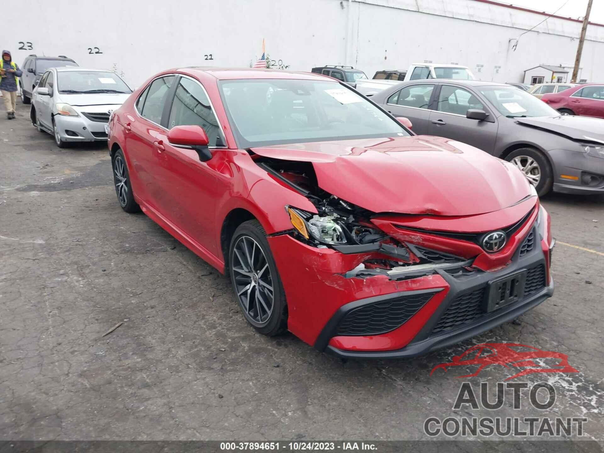 TOYOTA CAMRY 2023 - 4T1G11AKXPU098177