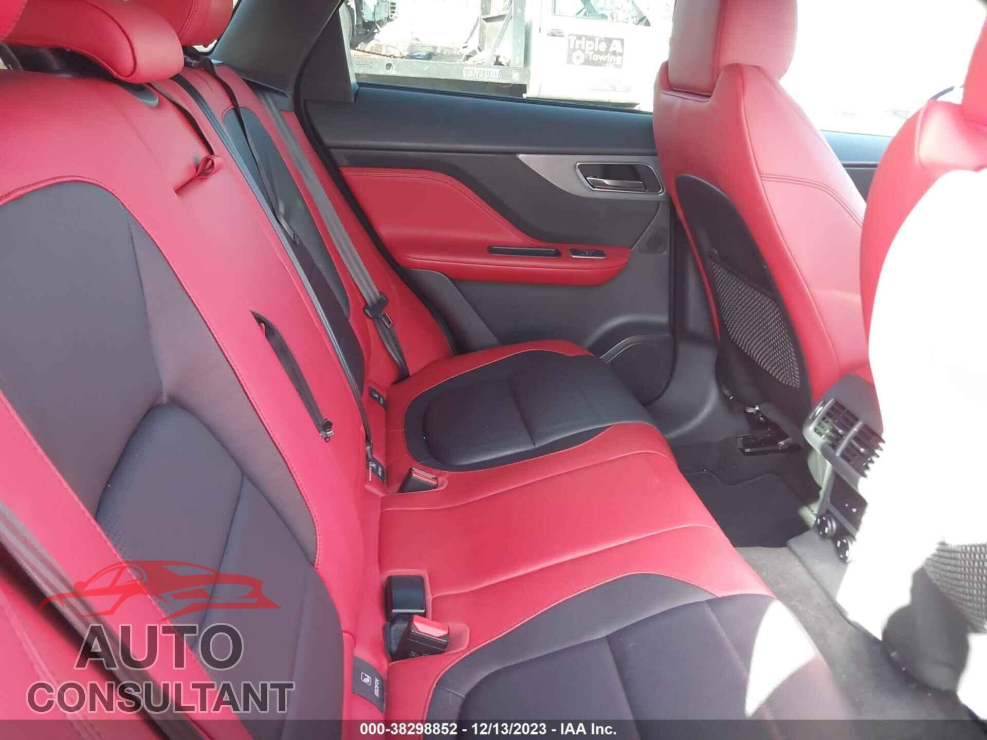 JAGUAR F-PACE 2017 - SADCM2BV7HA080932