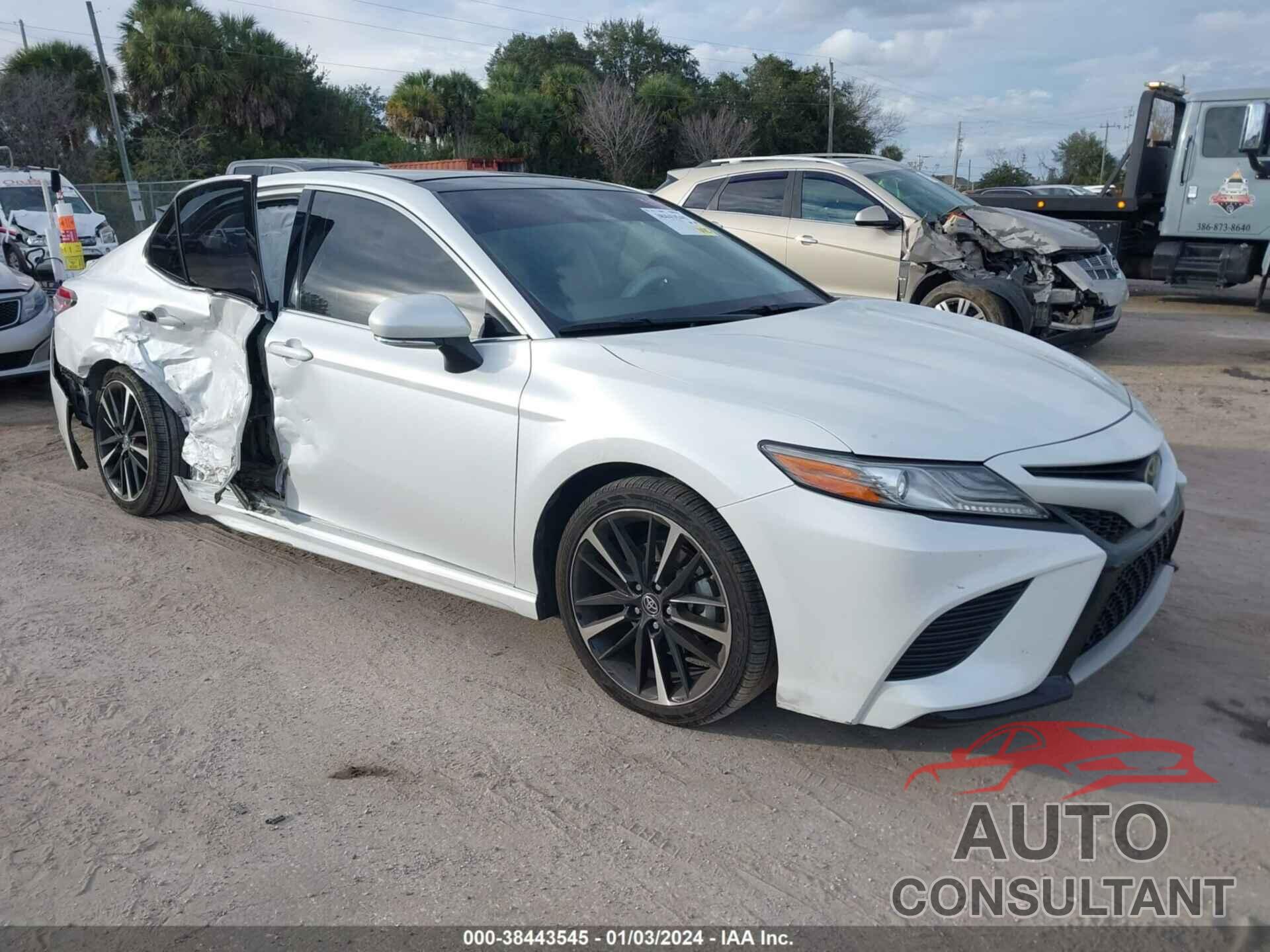 TOYOTA CAMRY 2019 - 4T1B61HK3KU787164