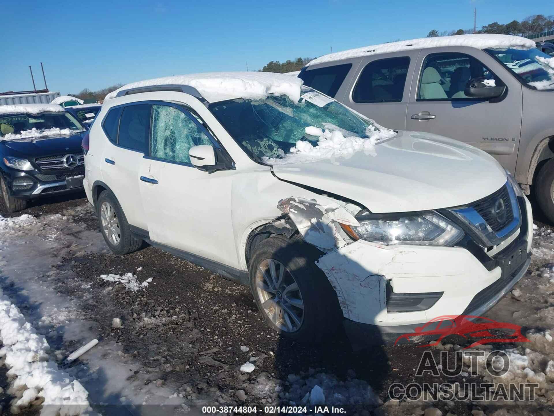 NISSAN ROGUE 2018 - KNMAT2MT9JP589568