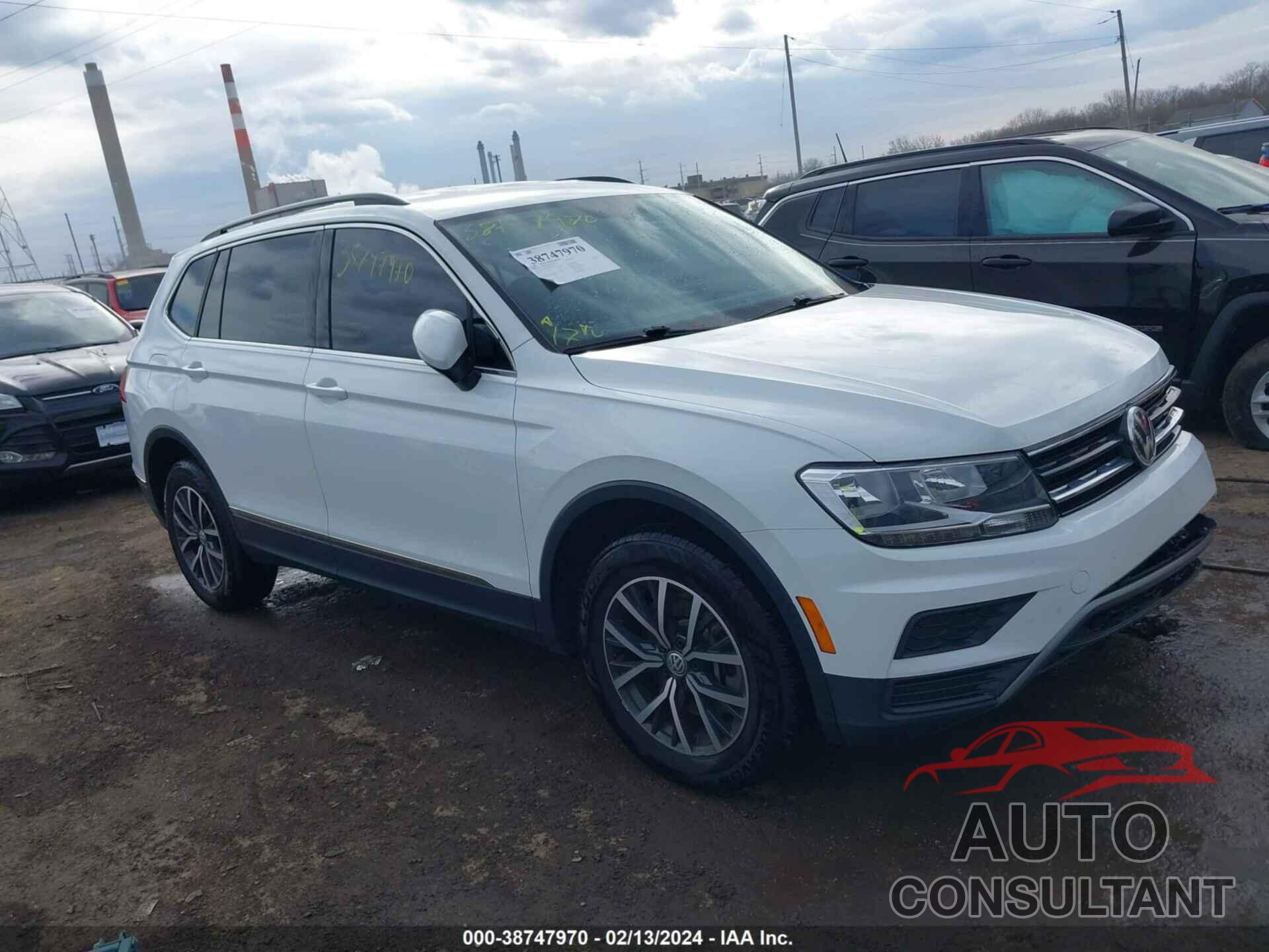 VOLKSWAGEN TIGUAN 2018 - 3VV2B7AX9JM220373