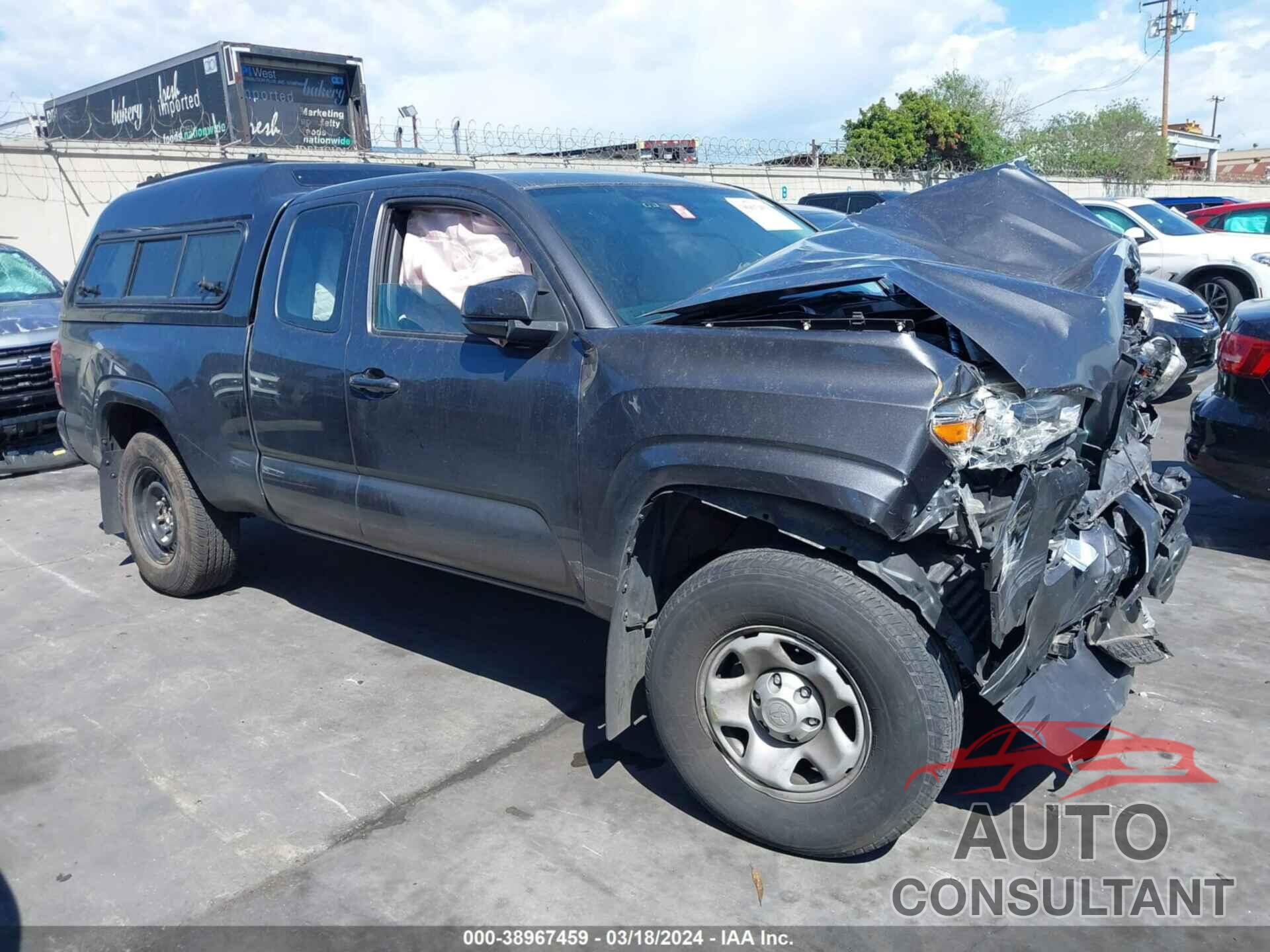 TOYOTA TACOMA 2018 - 5TFSX5EN8JX061756