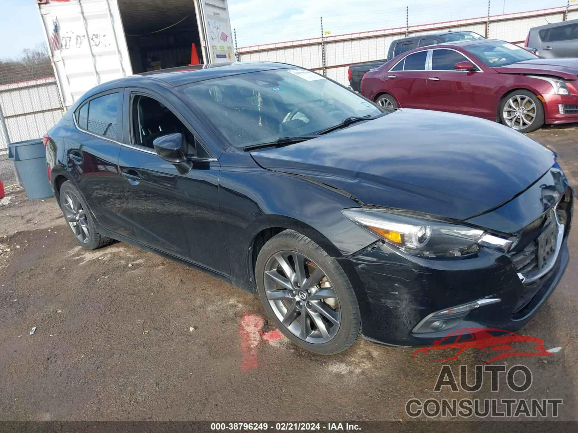 MAZDA 3 2018 - 3MZBN1W3XJM190306