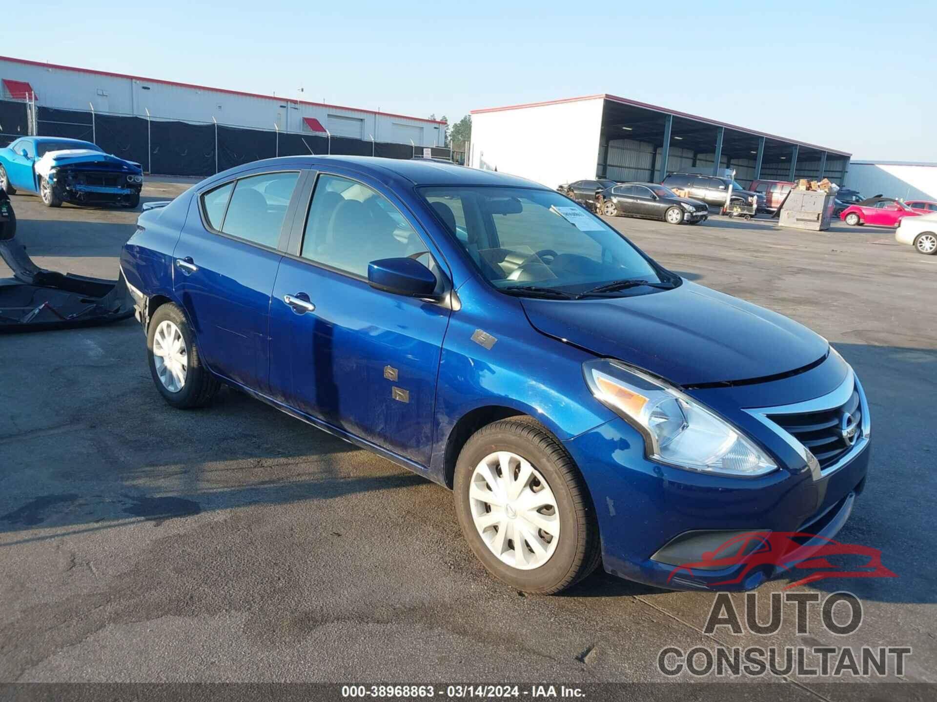 NISSAN VERSA 2018 - 3N1CN7AP3JL878385