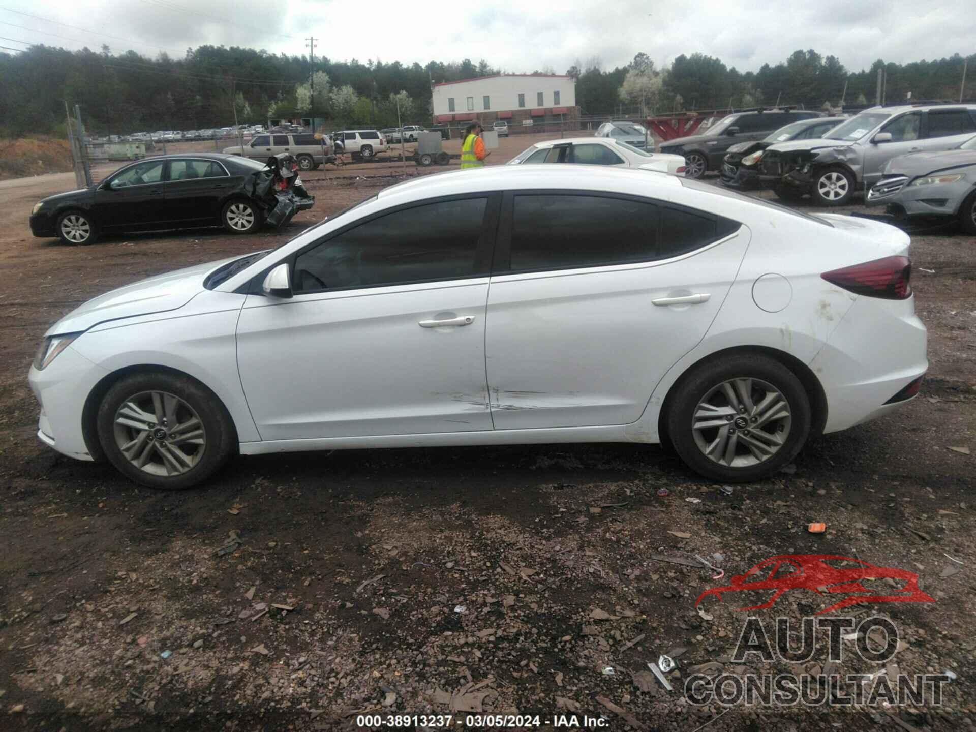 HYUNDAI ELANTRA 2020 - 5NPD84LF7LH586561