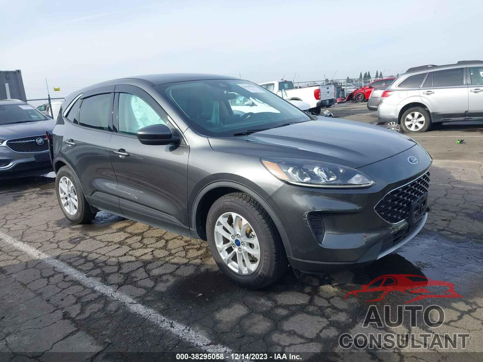 FORD ESCAPE 2020 - 1FMCU0G61LUC50755