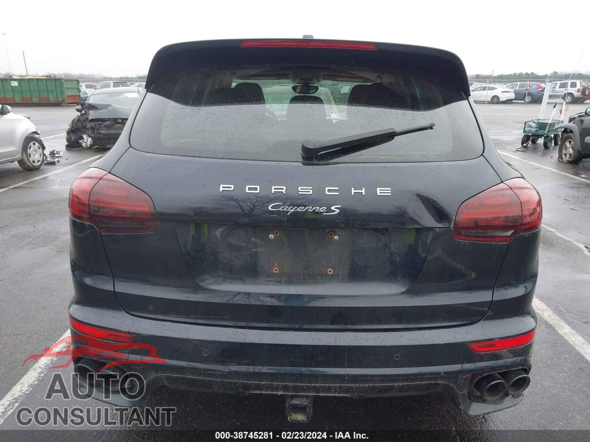 PORSCHE CAYENNE 2016 - WP1AB2A29GLA97054