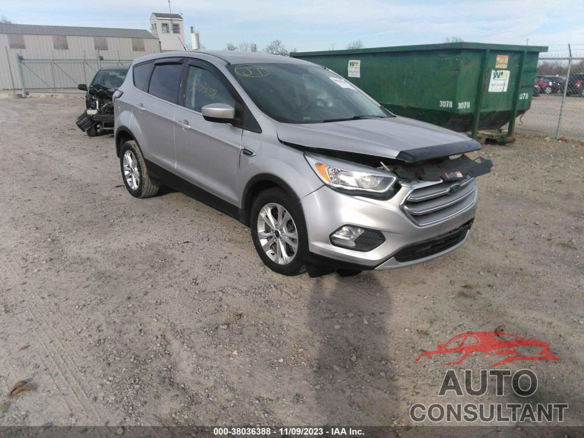 FORD ESCAPE 2017 - 1FMCU0G94HUC56244