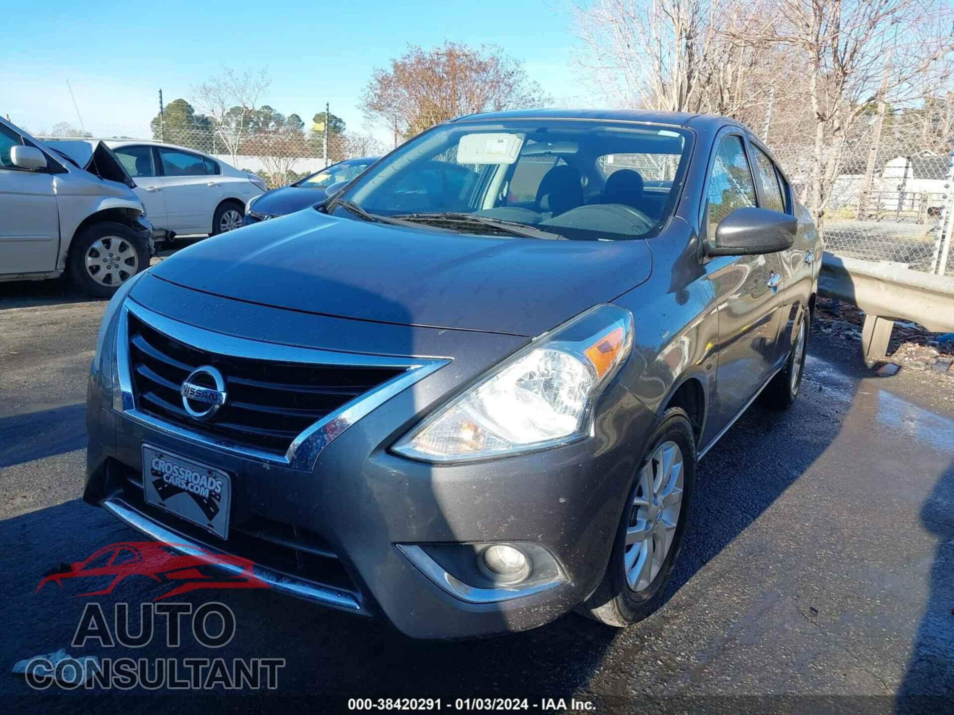 NISSAN VERSA 2017 - 3N1CN7AP6HL818532