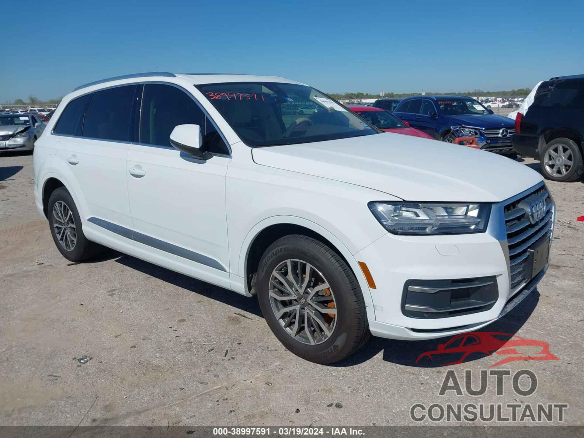 AUDI Q7 2019 - WA1LHAF73KD038571