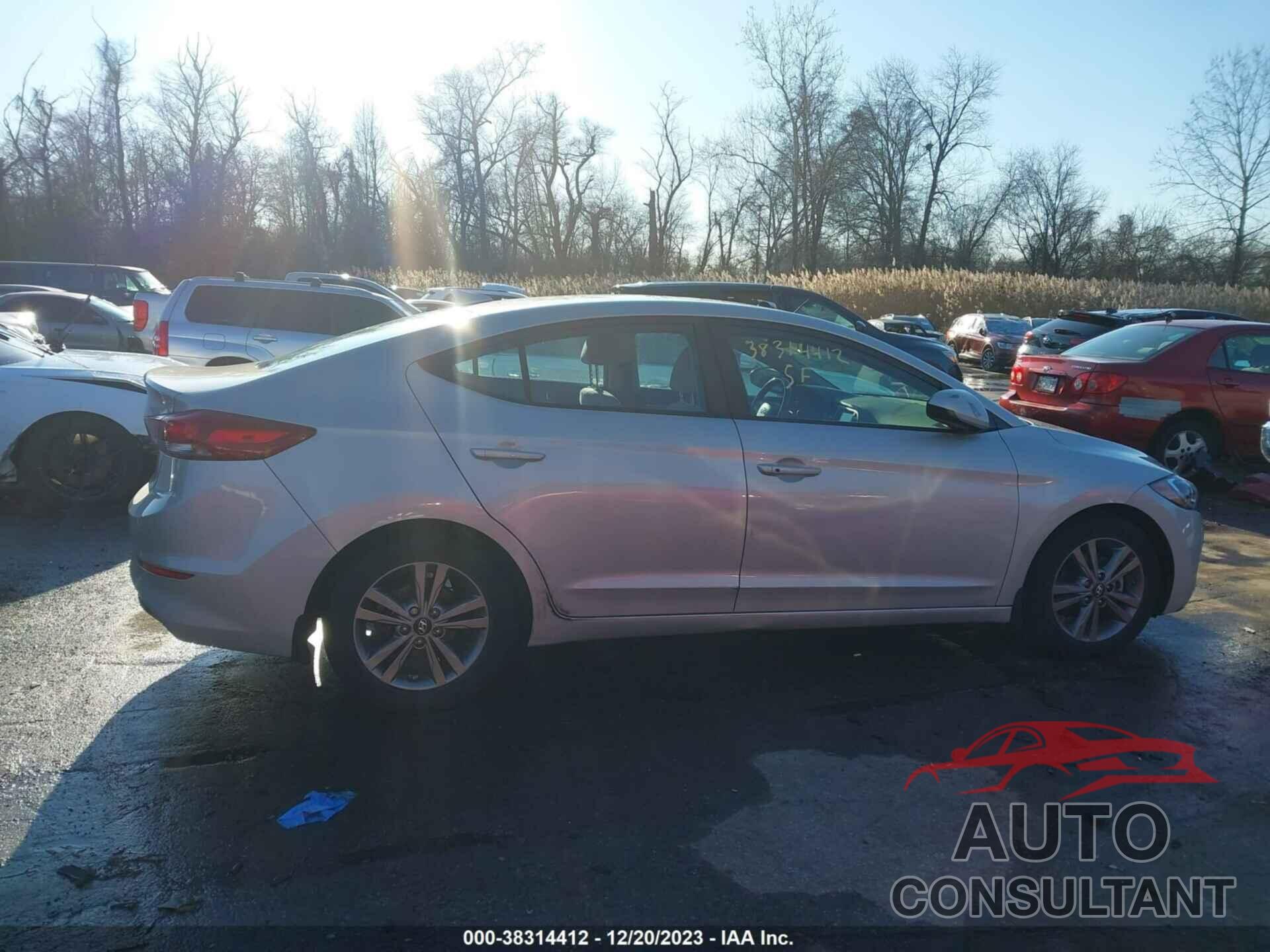 HYUNDAI ELANTRA 2018 - 5NPD84LFXJH270701