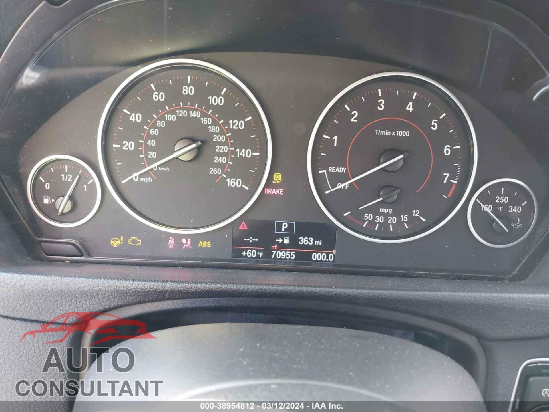BMW 328I 2016 - WBA8E9G59GNU30064