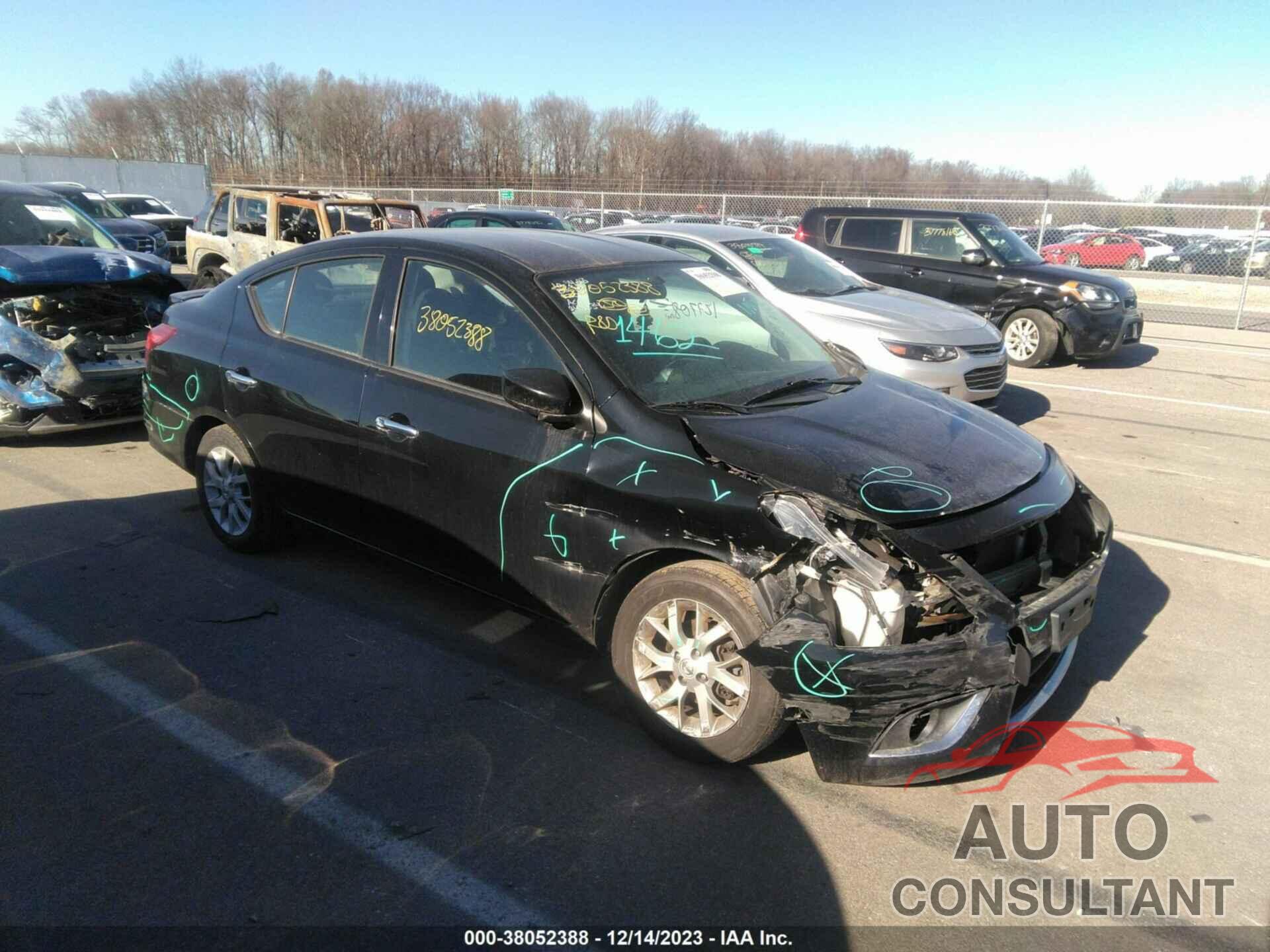 NISSAN VERSA 2018 - 3N1CN7AP7JL863971