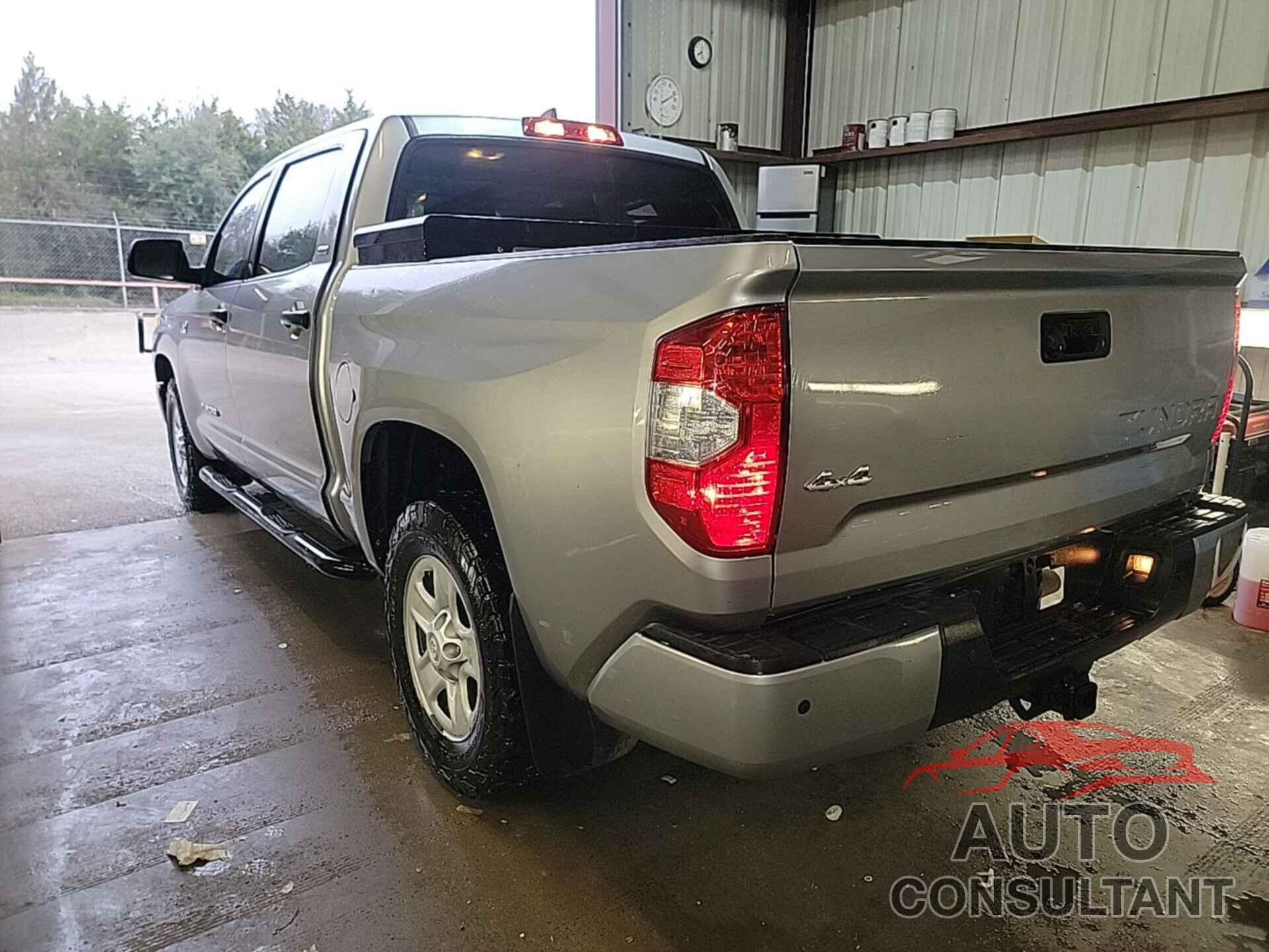 TOYOTA TUNDRA 2020 - 5TFDY5F13LX914617