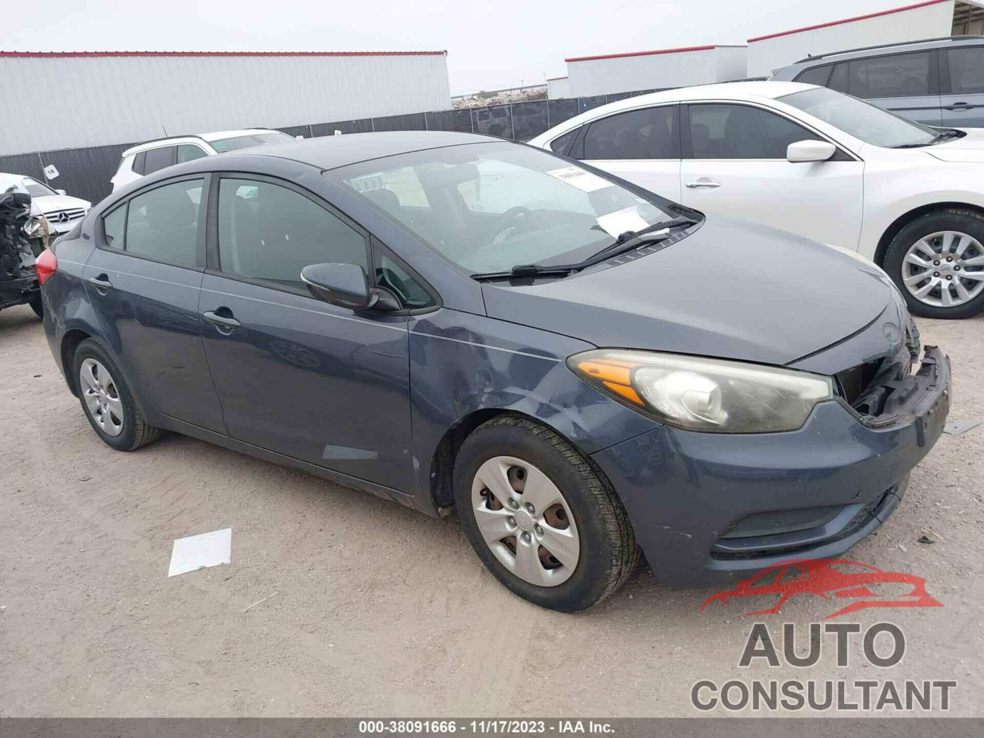 KIA FORTE 2016 - KNAFX4A6XG5496855