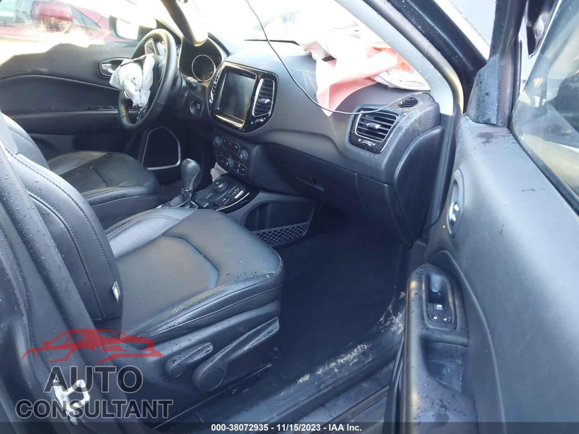 JEEP COMPASS 2019 - 3C4NJDCB4KT709639