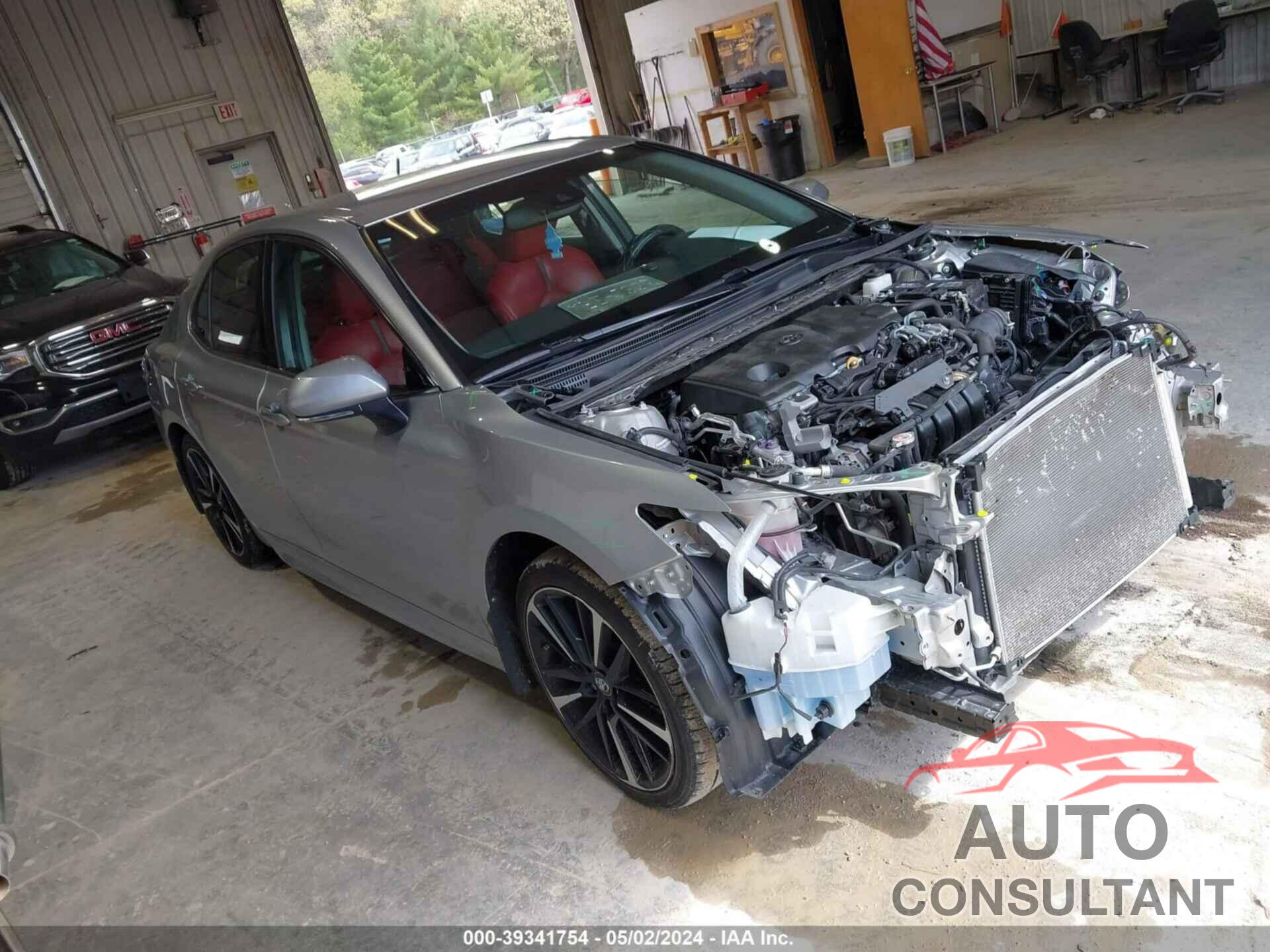 TOYOTA CAMRY 2018 - 4T1B61HK8JU027357