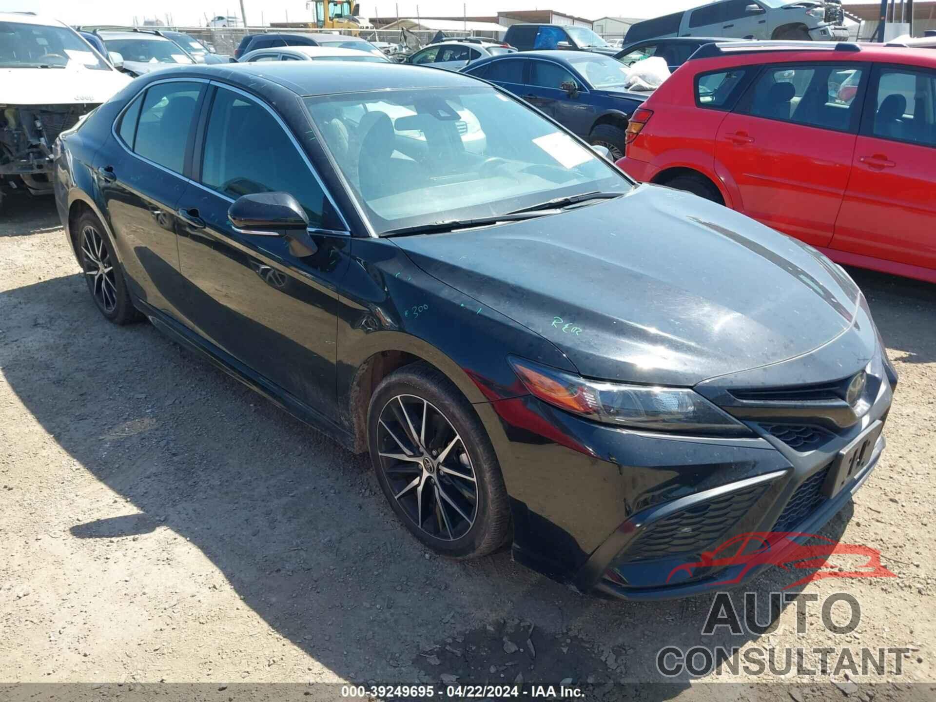 TOYOTA CAMRY 2022 - 4T1G11AK4NU076169