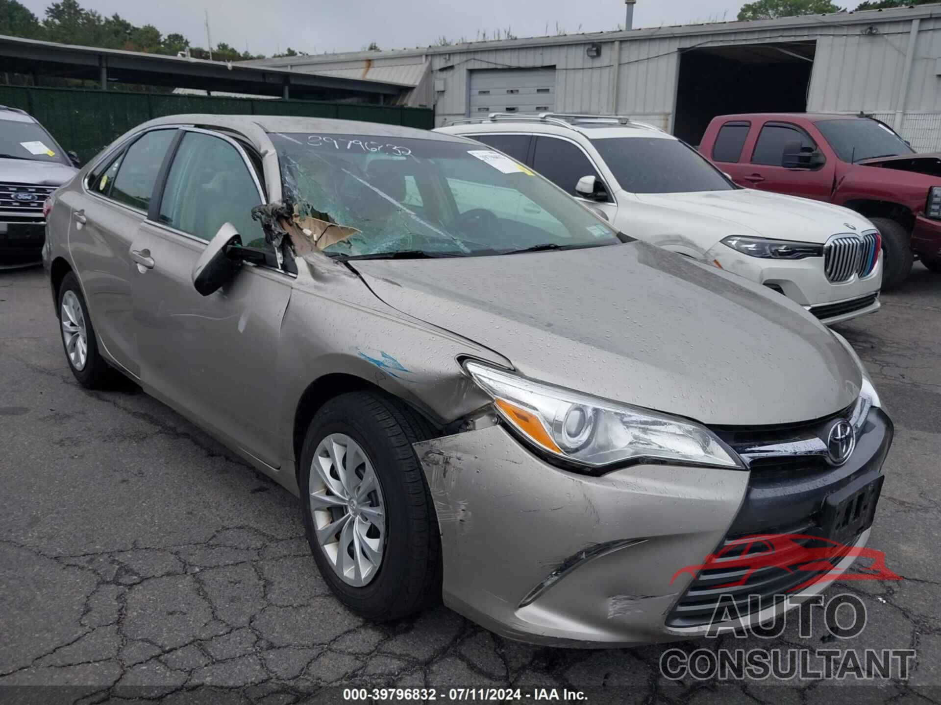 TOYOTA CAMRY 2016 - 4T4BF1FK3GR570004