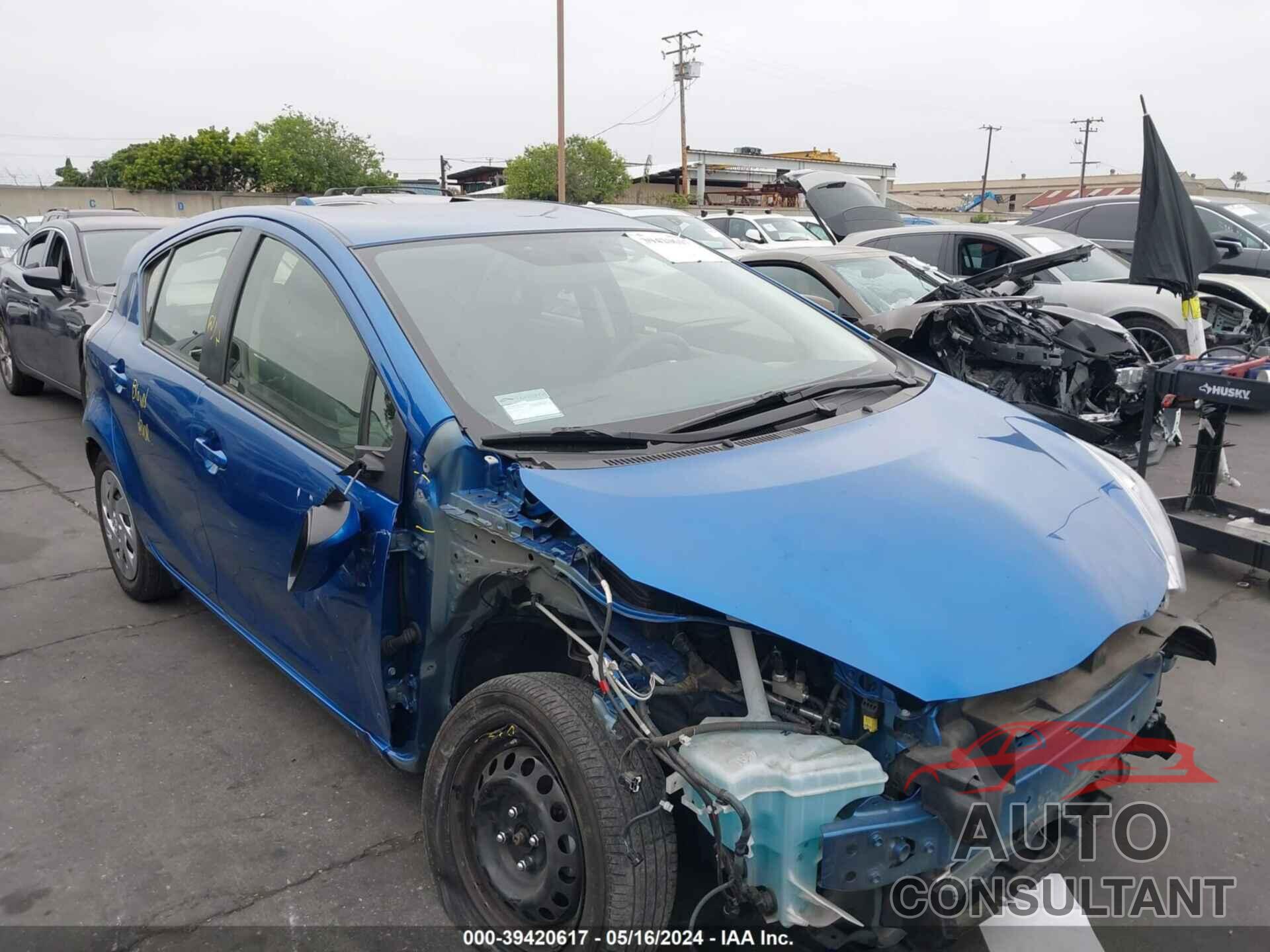 TOYOTA PRIUS C 2016 - JTDKDTB31G1139905