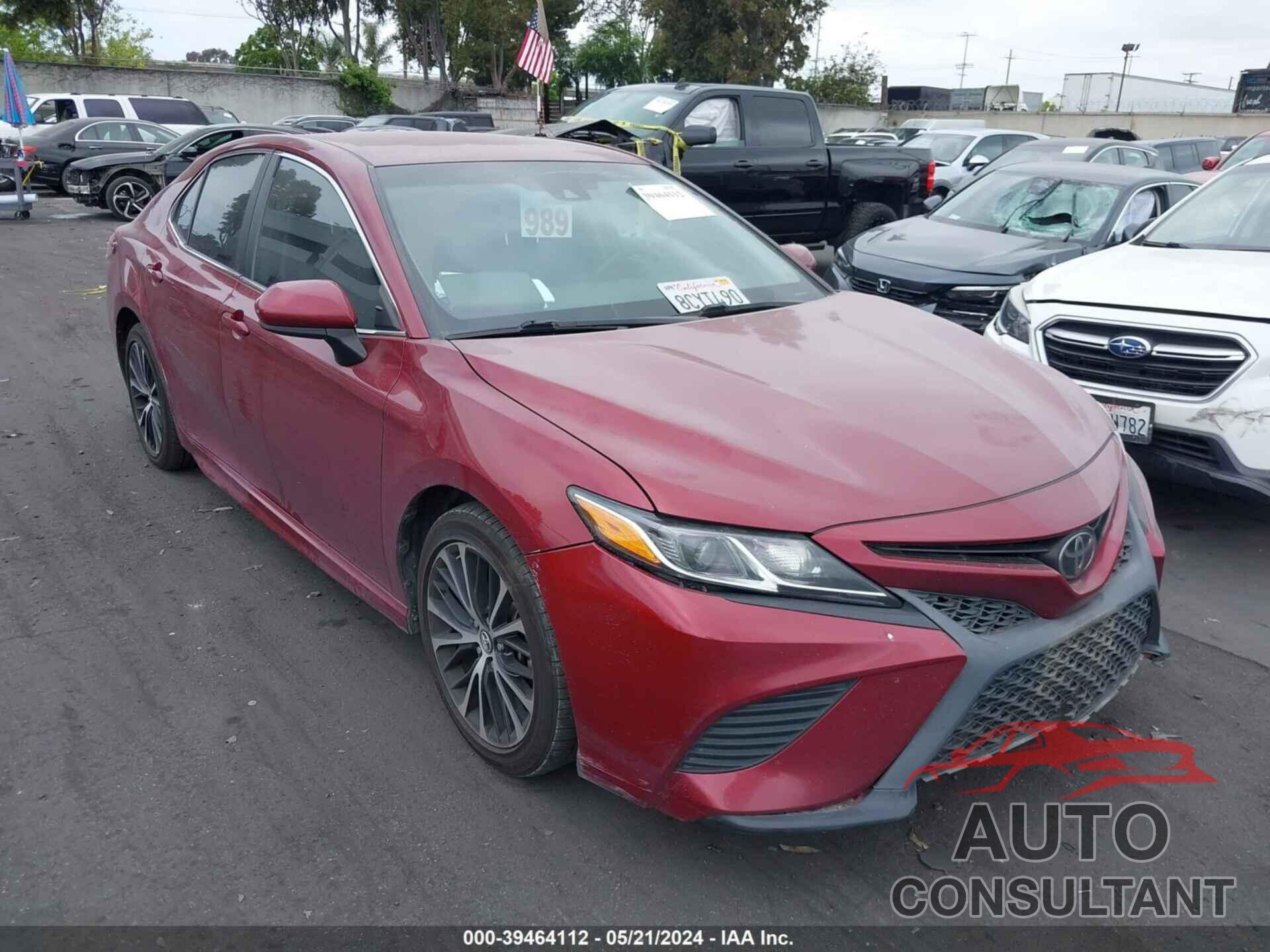 TOYOTA CAMRY 2018 - 4T1B11HK2JU602132
