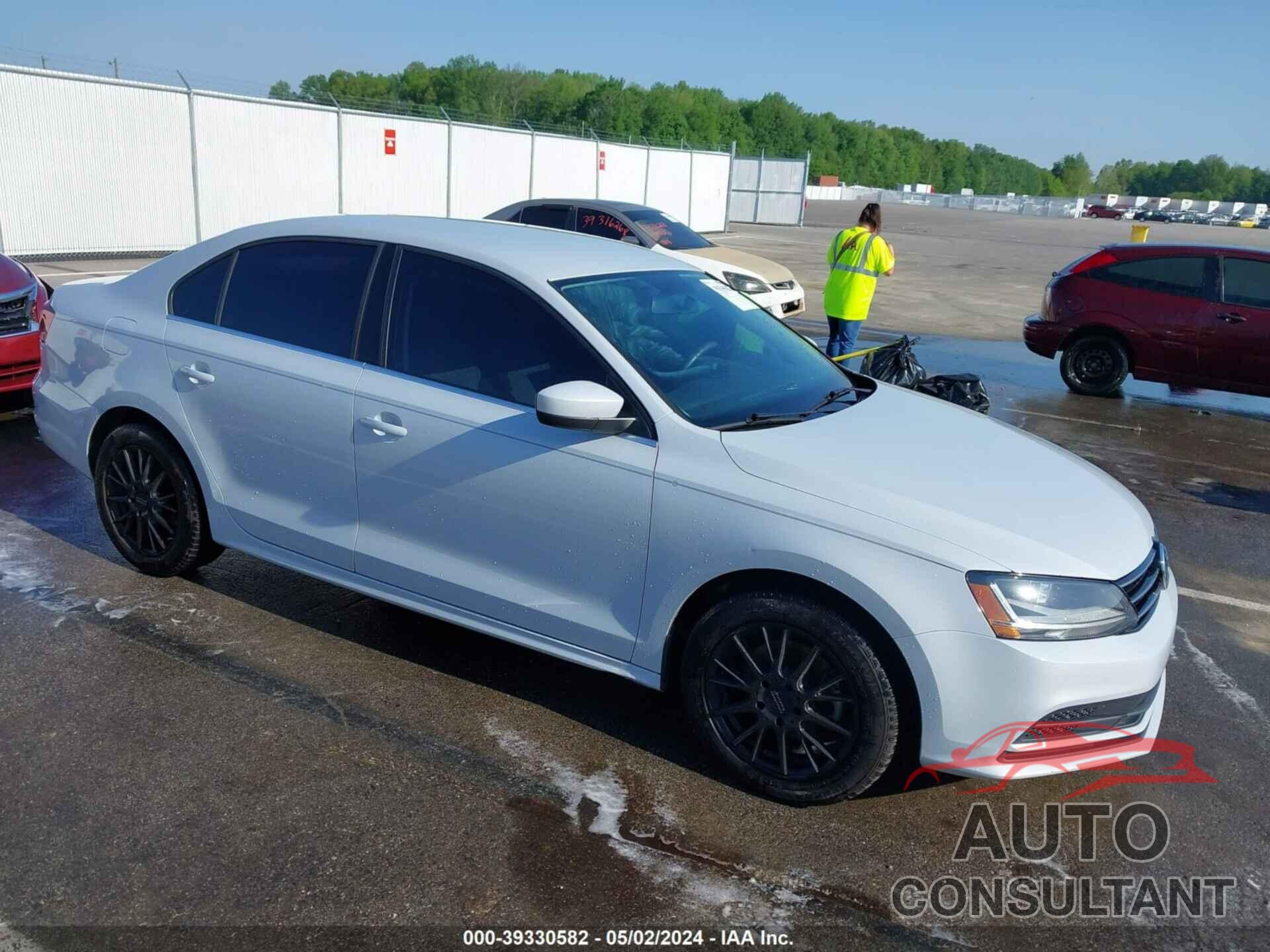 VOLKSWAGEN JETTA 2017 - 3VW2B7AJ6HM380275