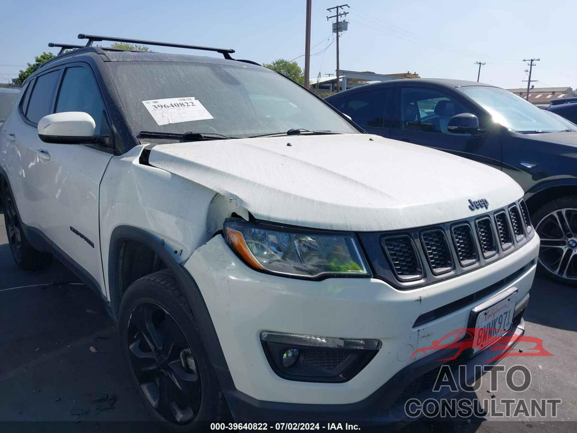 JEEP COMPASS 2018 - 3C4NJDBB1JT492129