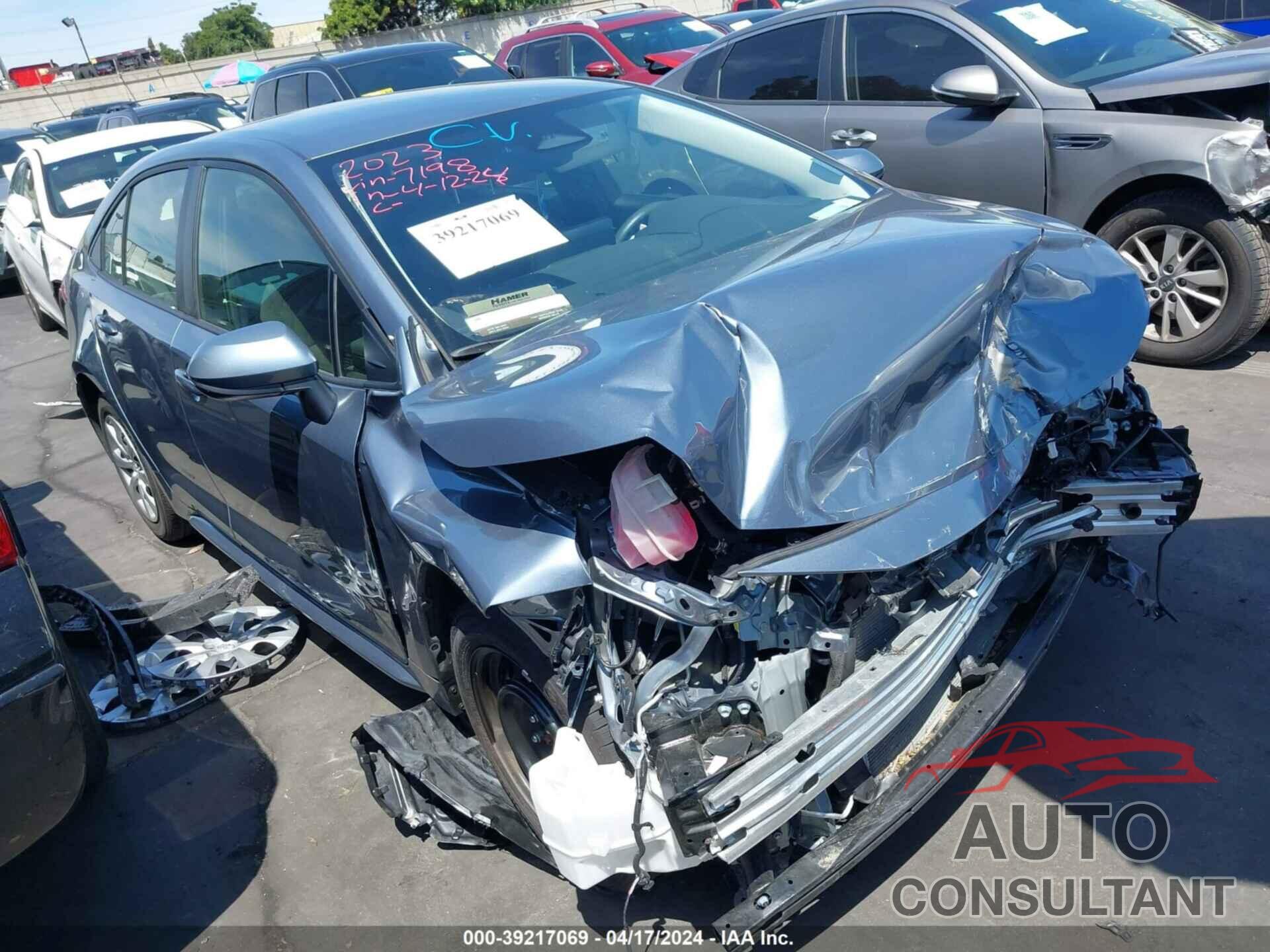 TOYOTA COROLLA 2023 - JTDBCMFE5P3017198