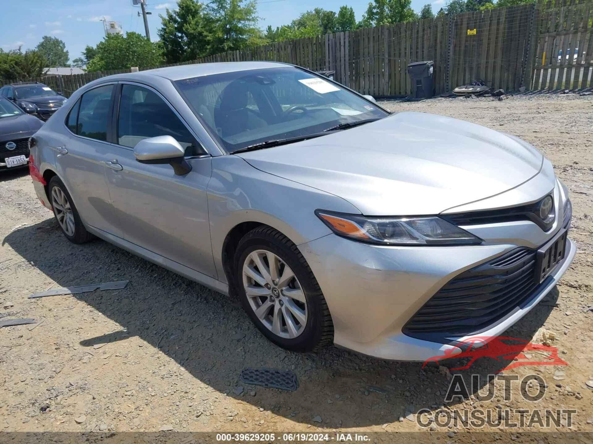 TOYOTA CAMRY 2018 - 4T1B11HKXJU055787