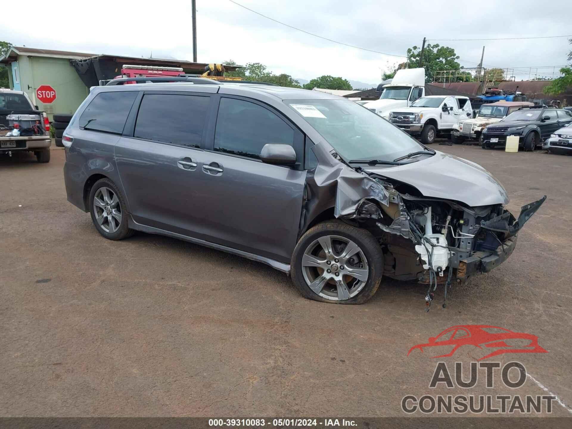 TOYOTA SIENNA 2018 - 5TDXZ3DC2JS909107