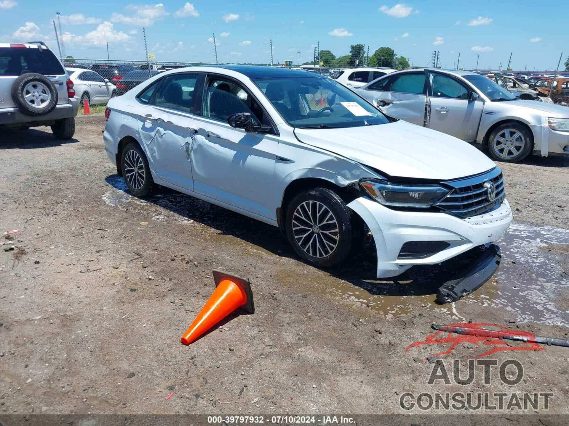 VOLKSWAGEN JETTA 2019 - 3VWE57BU7KM106734