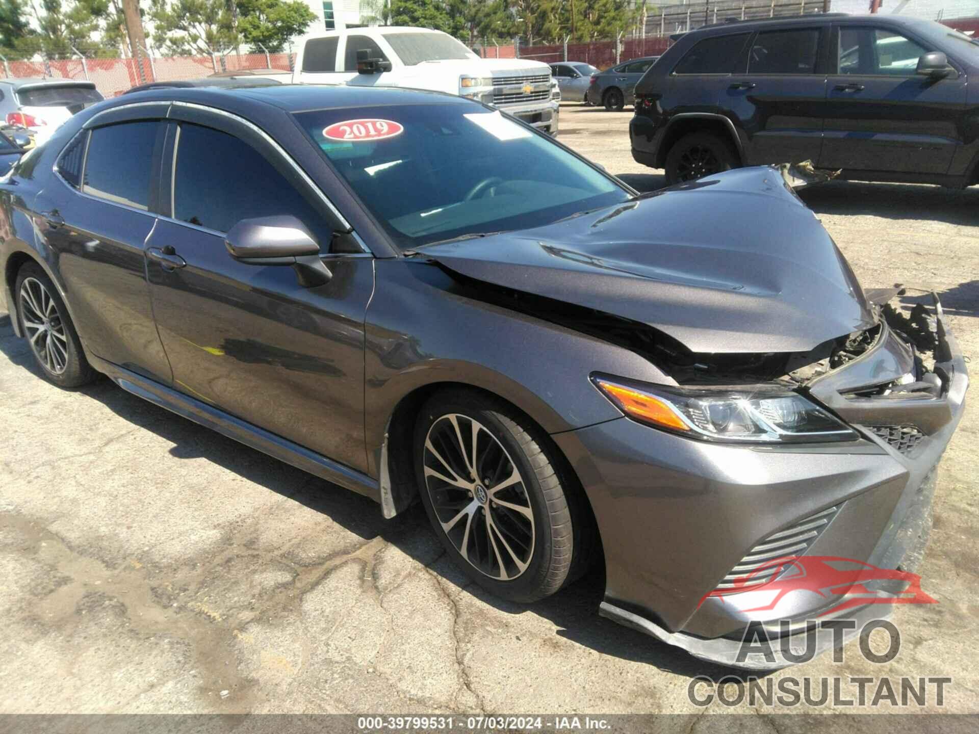 TOYOTA CAMRY 2019 - 4T1B11HK7KU804353