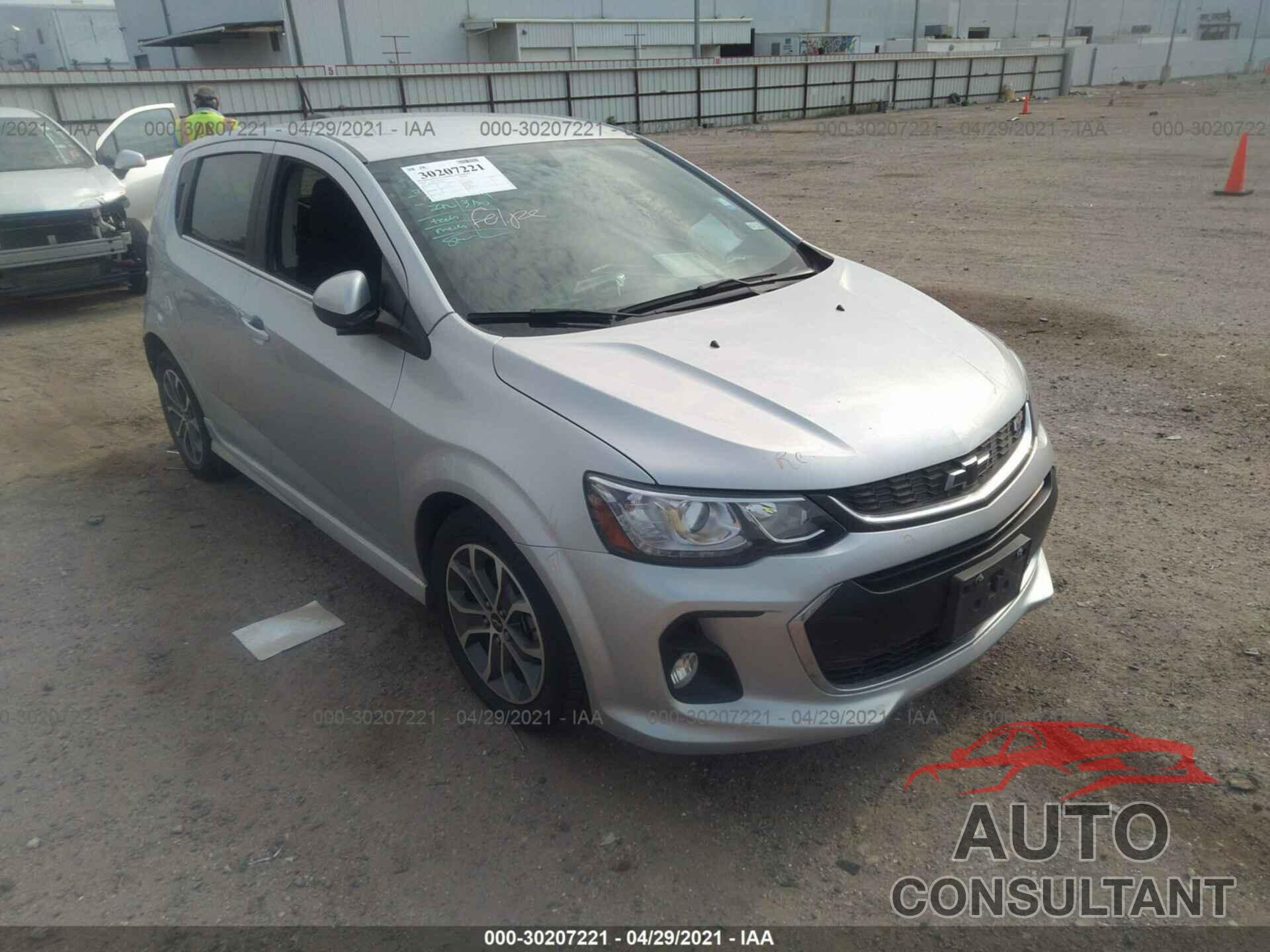 CHEVROLET SONIC 2018 - 1G1JD6SHXJ4140445