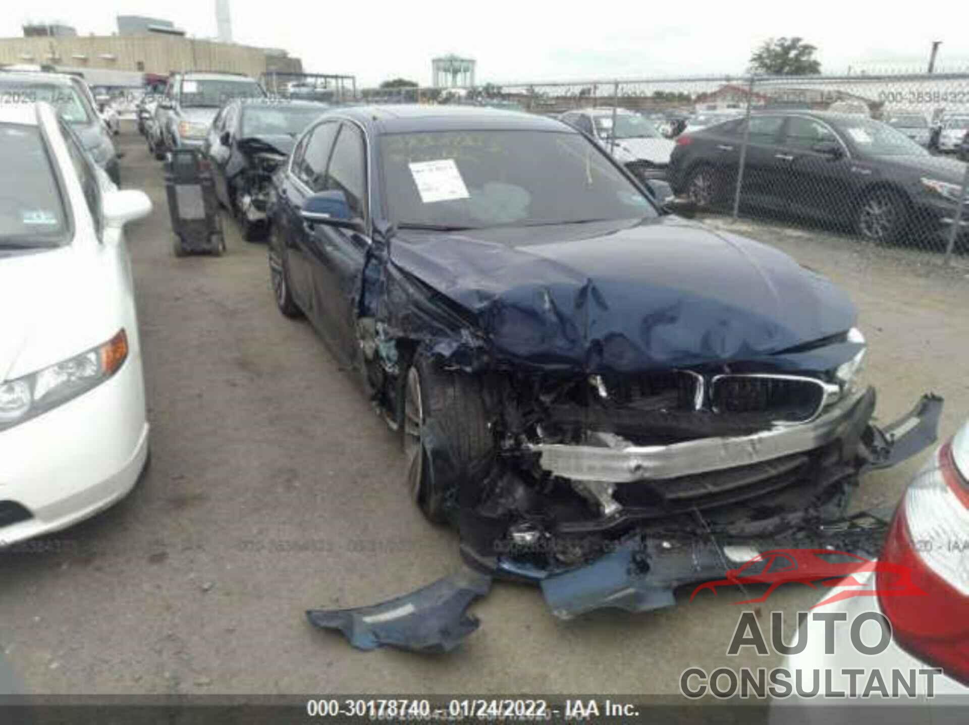 BMW 3 SERIES 2017 - WBA8B9G58HNU49263