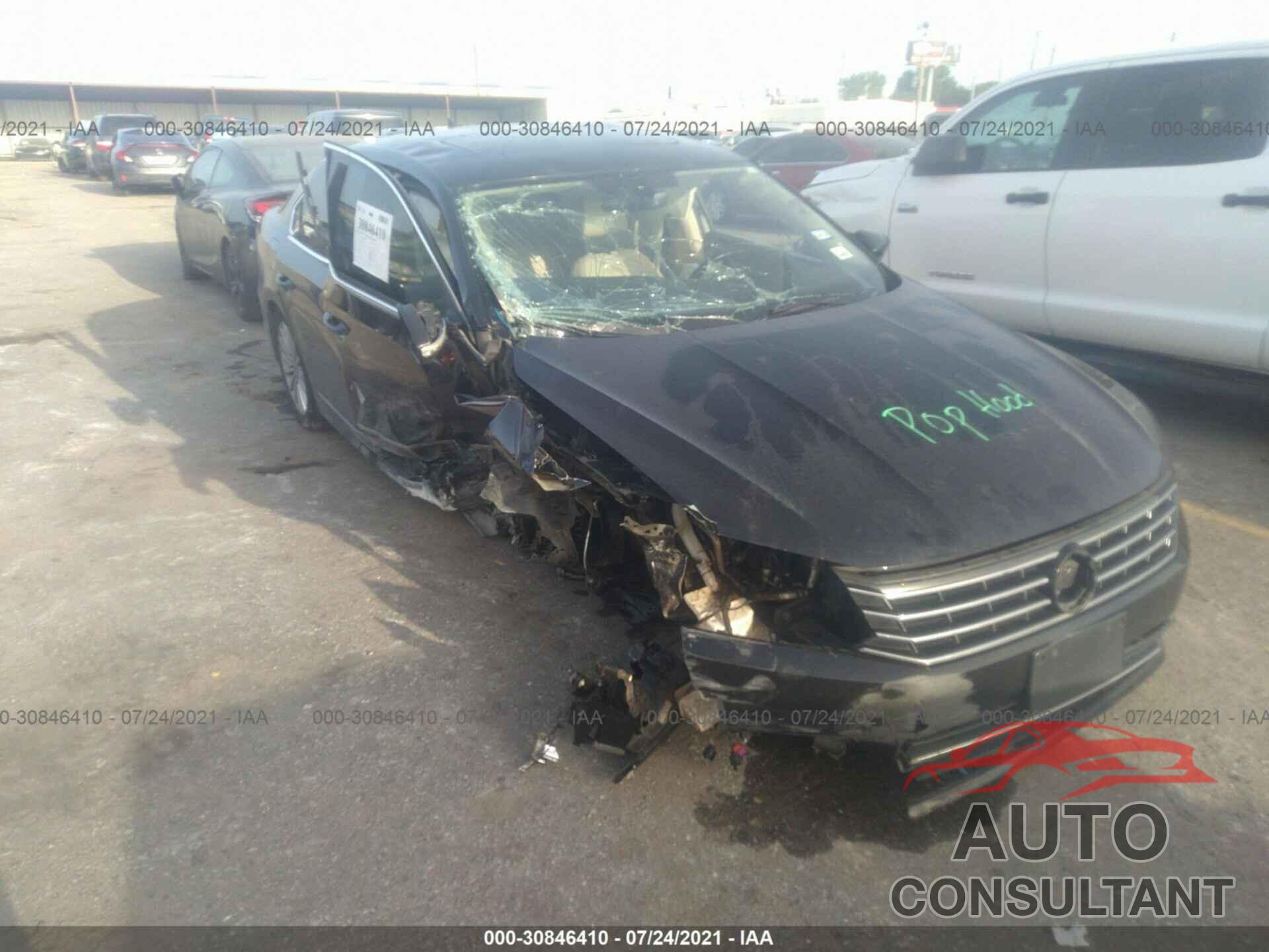 VOLKSWAGEN PASSAT 2016 - 1VWBS7A34GC050989