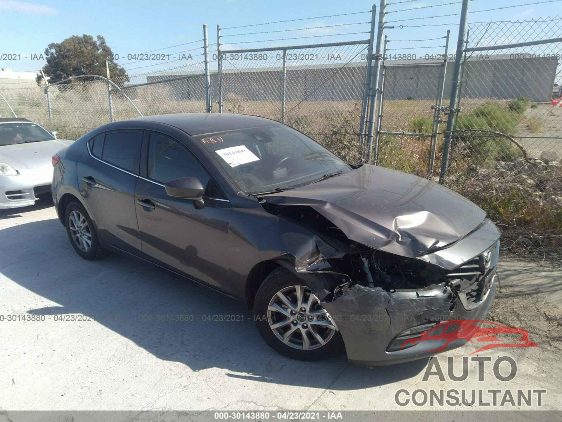 MAZDA MAZDA3 4-DOOR 2018 - 3MZBN1U73JM242946