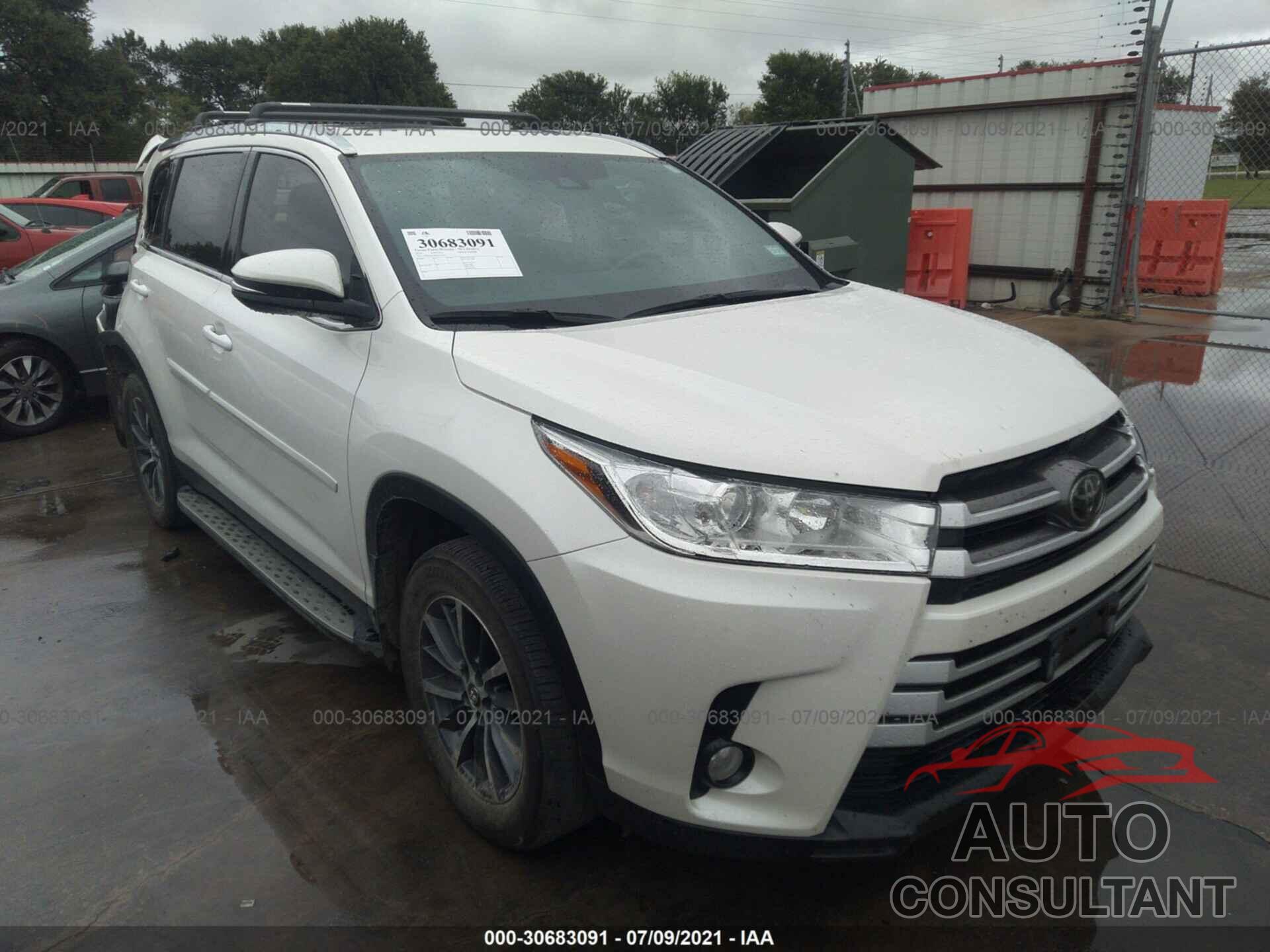 TOYOTA HIGHLANDER 2019 - 5TDKZRFH9KS565797