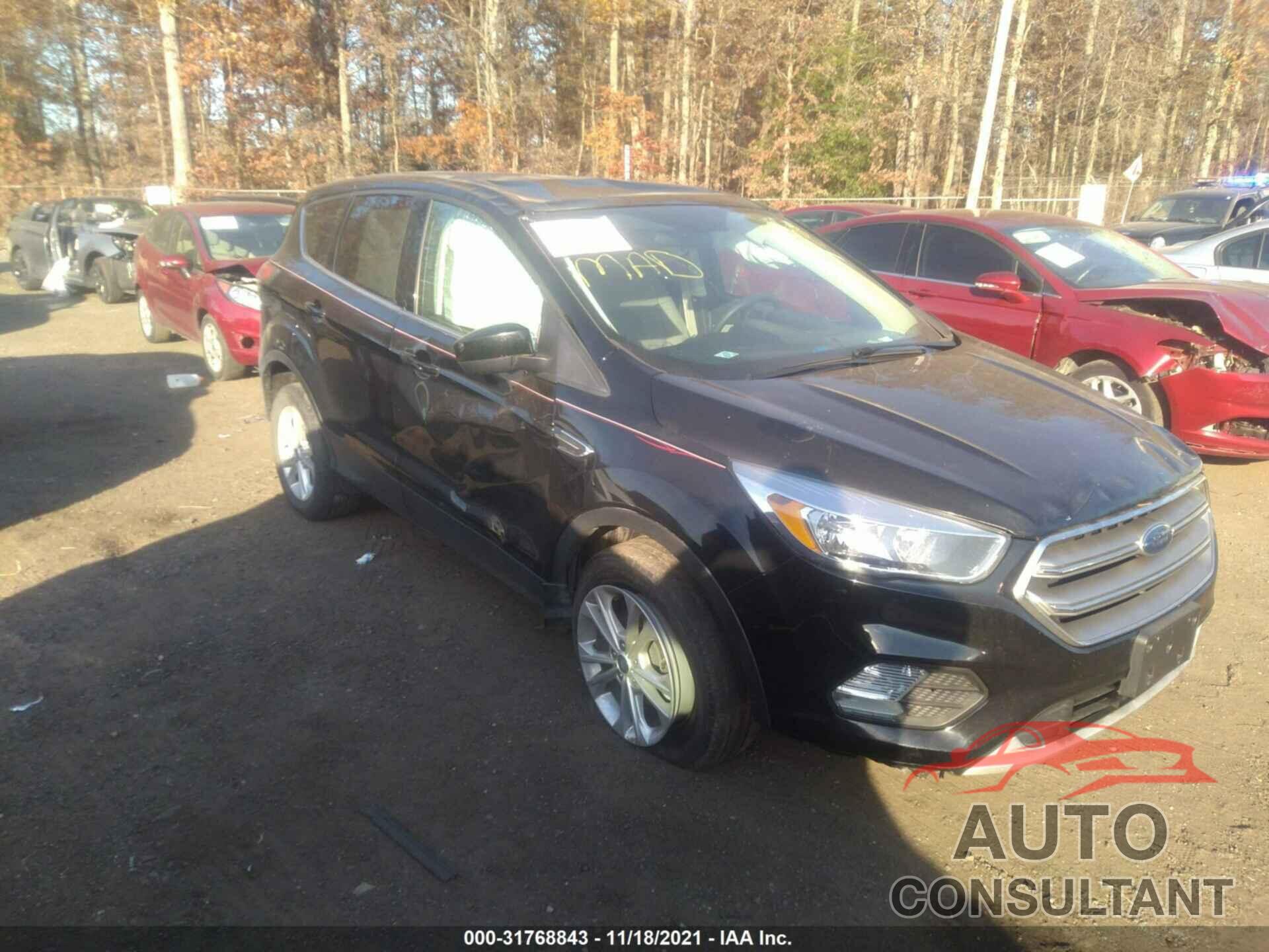 FORD ESCAPE 2017 - 1FMCU0GD8HUB19103