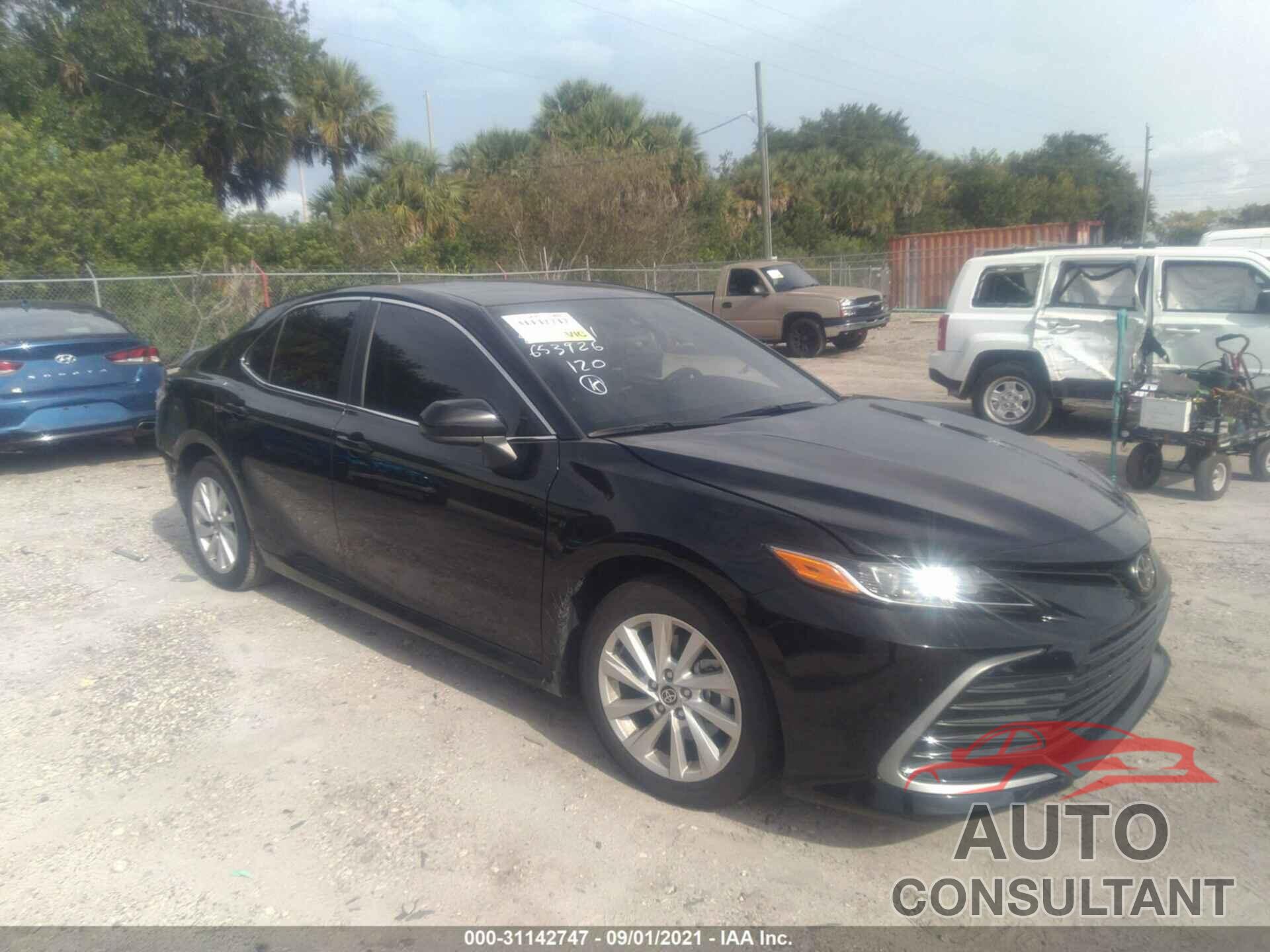 TOYOTA CAMRY 2021 - 4T1C11AK7MU583371