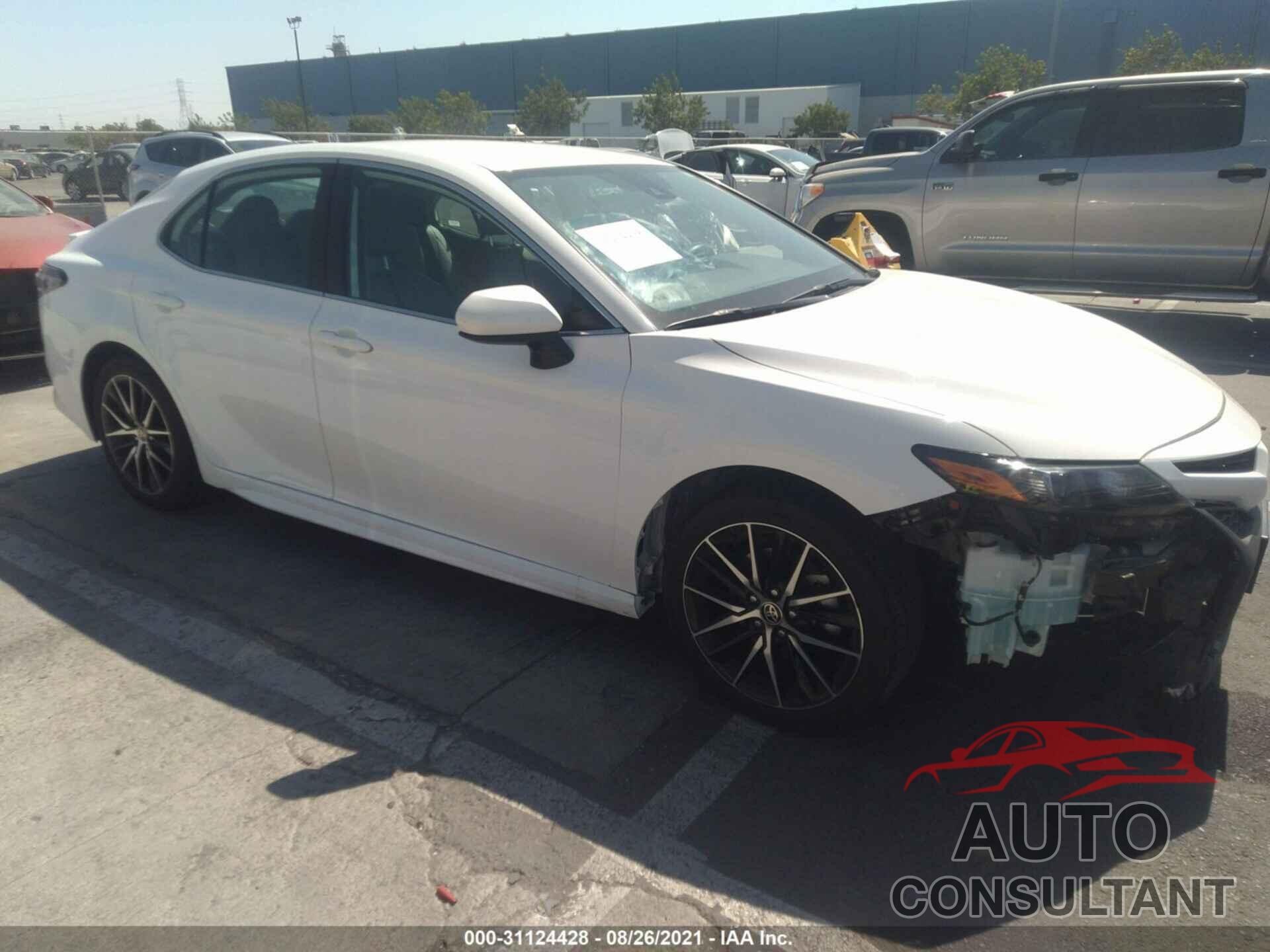 TOYOTA CAMRY 2021 - 4T1G11AK6MU430739