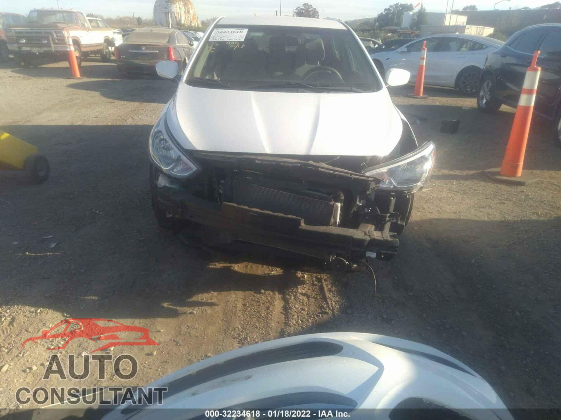 HYUNDAI ACCENT 2017 - KMHCT4AE1HU192597