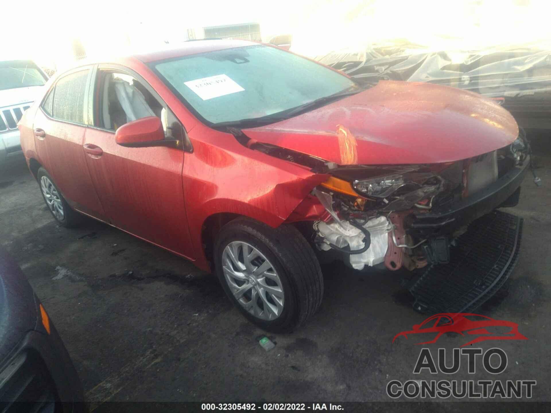 TOYOTA COROLLA 2018 - 5YFBURHE4JP808246
