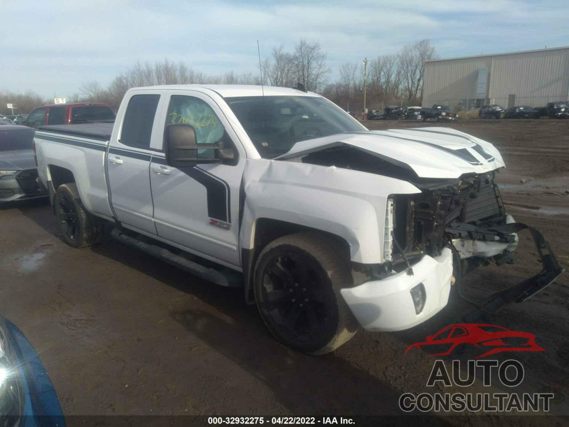 CHEVROLET SILVERADO 1500 2017 - 1GCVKREC2HZ296640