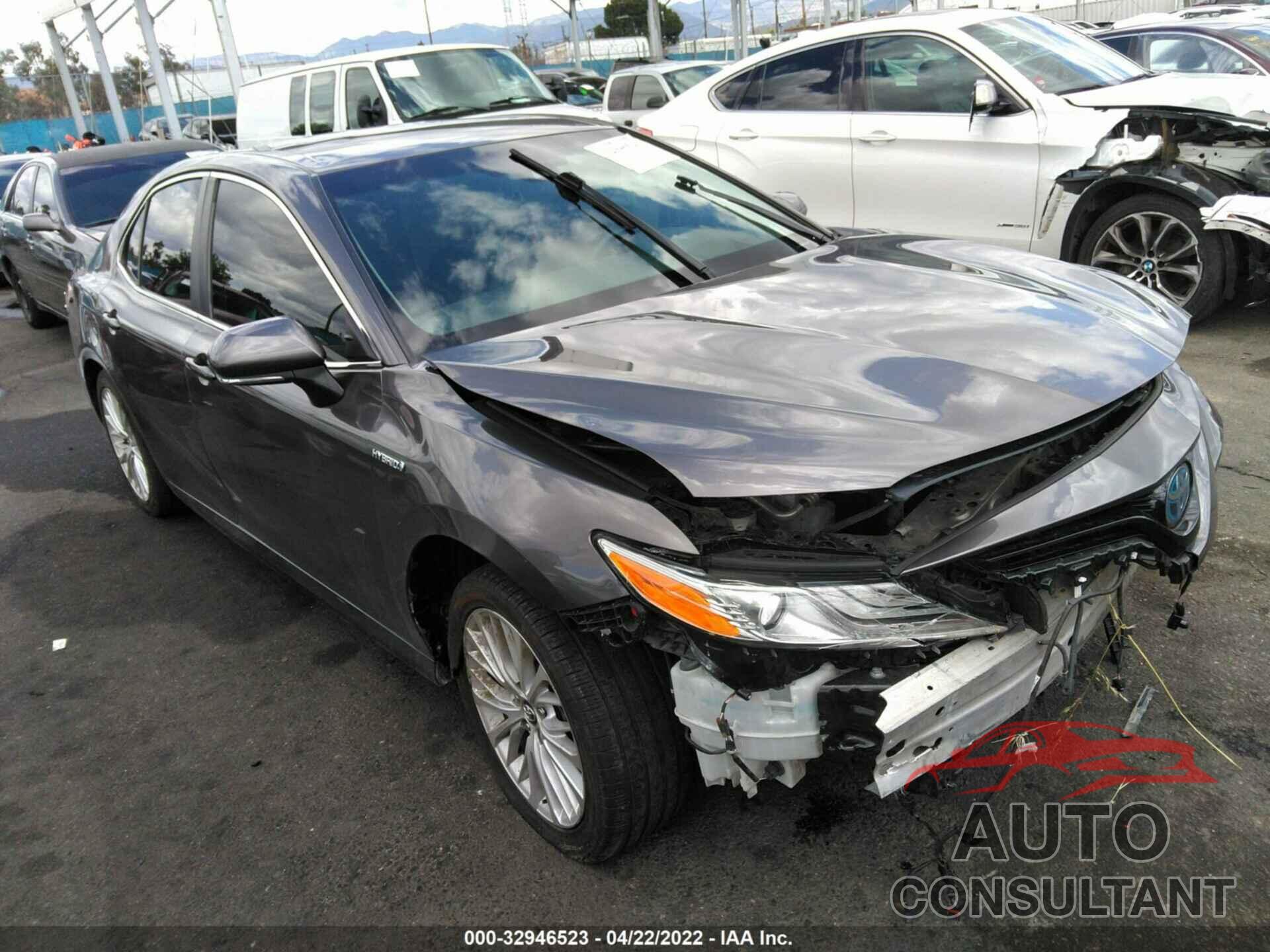 TOYOTA CAMRY 2018 - 4T1B21HK6JU001982