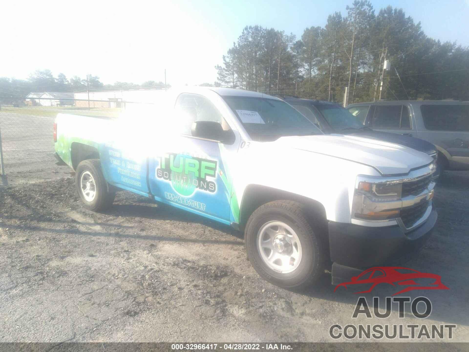 CHEVROLET SILVERADO 1500 2018 - 1GCNCNEH5JZ222250