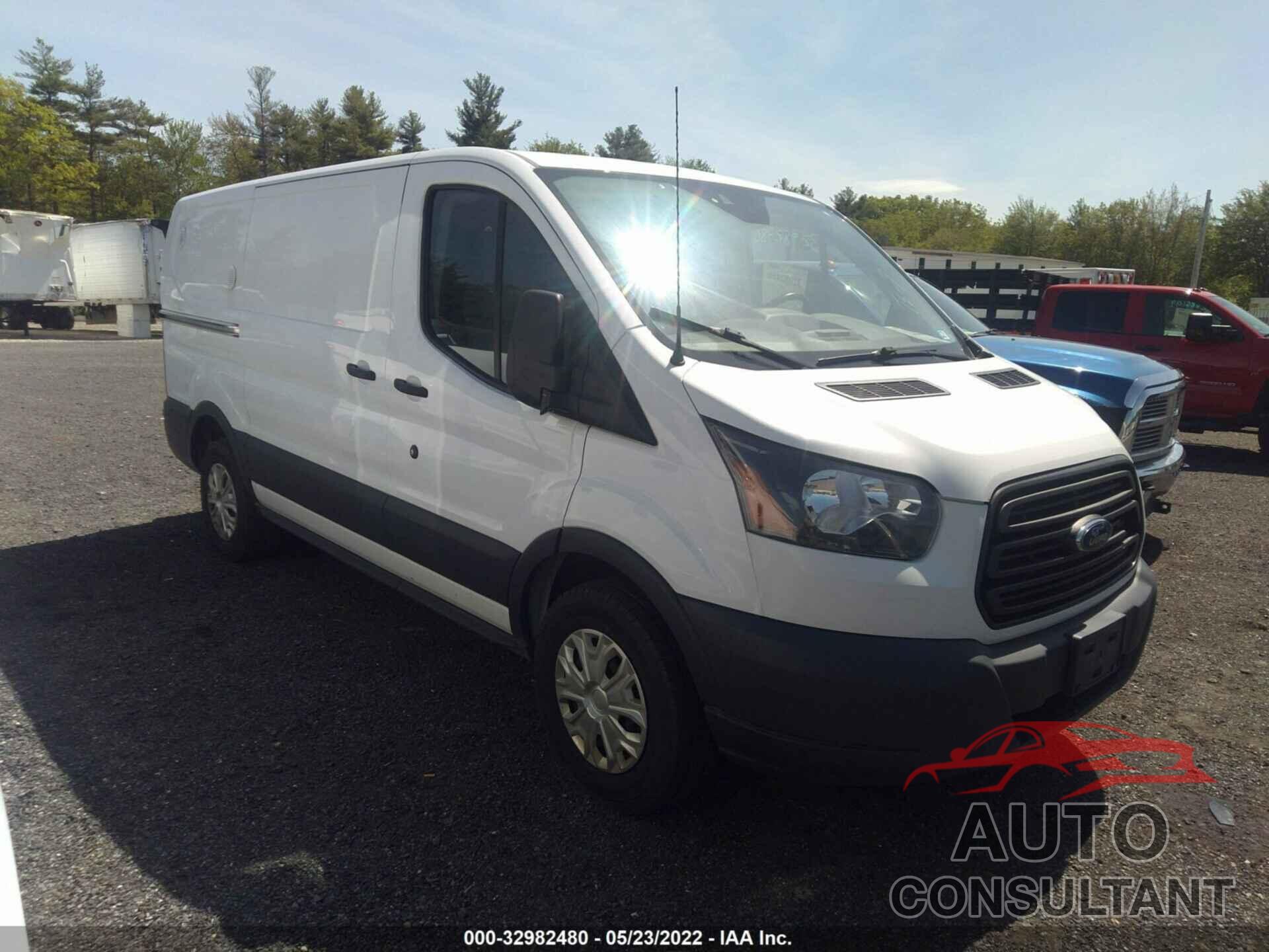 FORD TRANSIT VAN 2017 - 1FTYR1YM2HKB32621