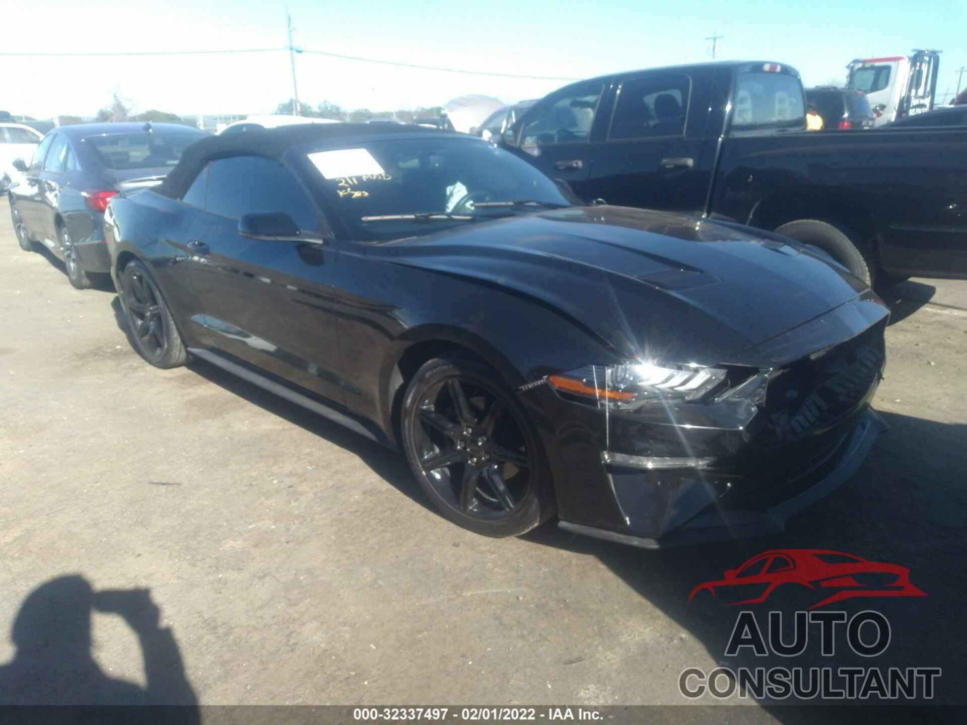 FORD MUSTANG 2018 - 1FATP8UH4J5124435