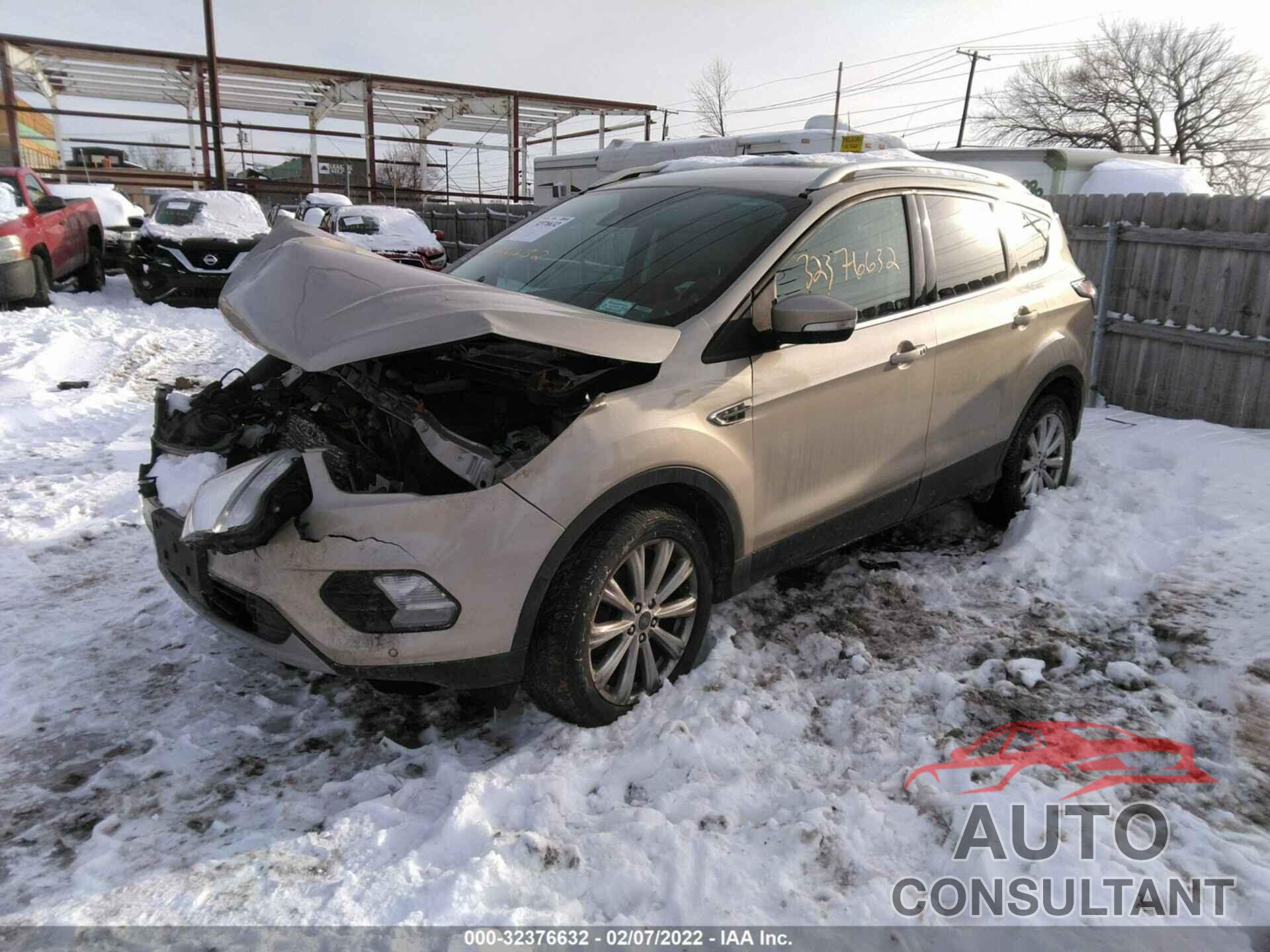 FORD ESCAPE 2017 - 1FMCU0JD5HUB22937